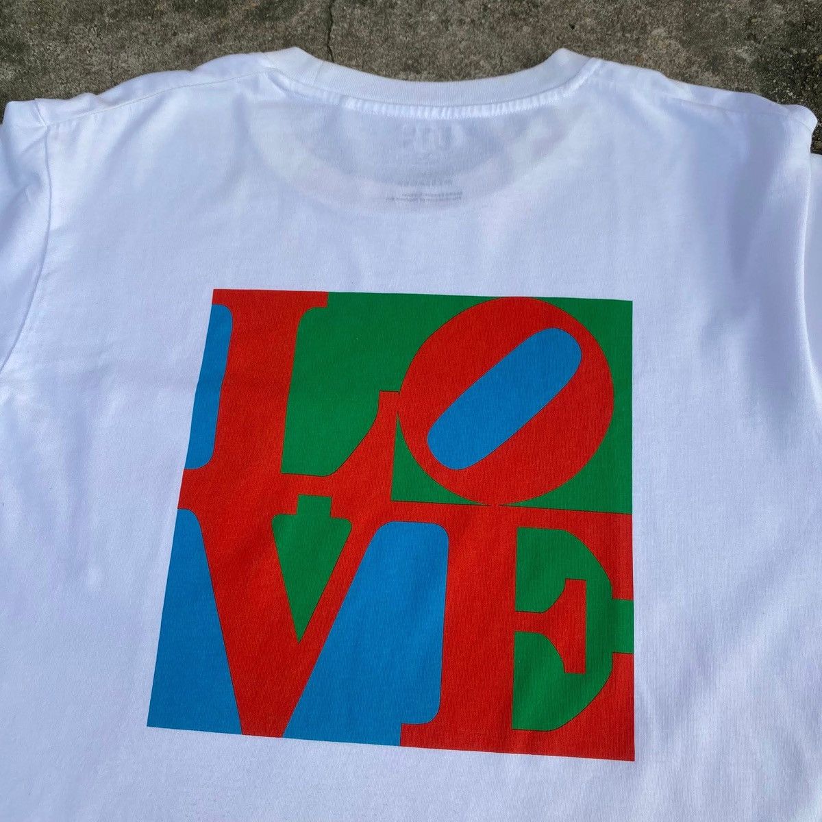 Uniqlo RARE ‼️ Robert Indiana • Love Size US XL / EU 56 / 4 - 2 Thumbnail