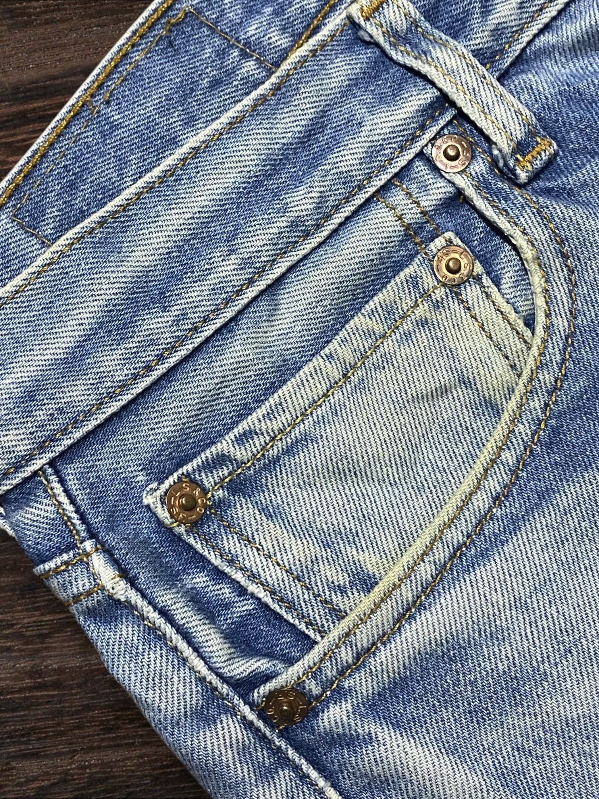 Levi's Vintage Levis 501 Faded Wash Distressed Loose Jeans Size US 32 / EU 48 - 10 Thumbnail