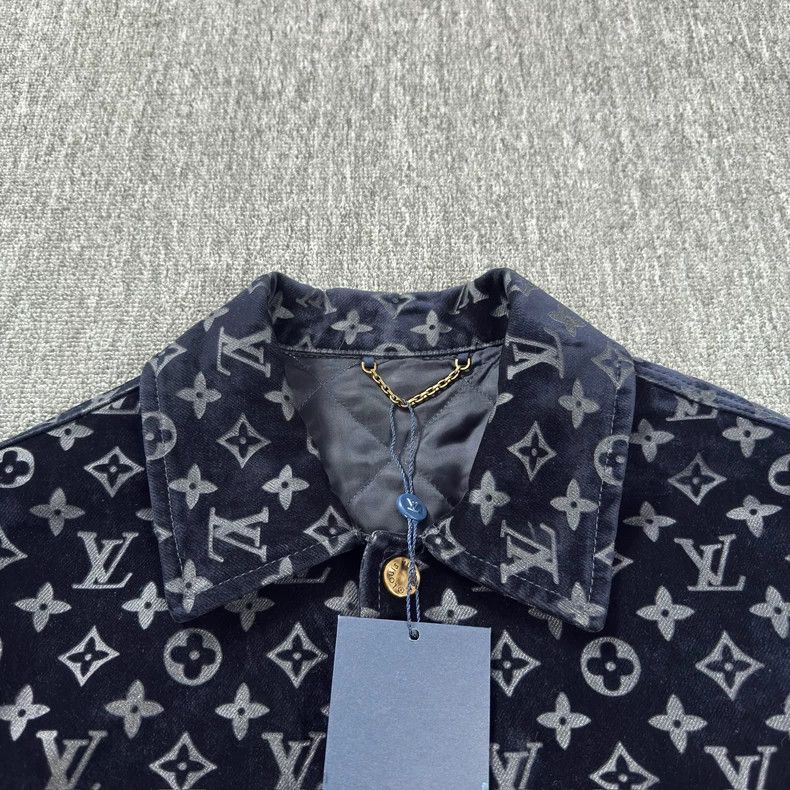 Louis Vuitton Louis Vuitton 24 Fire Cloud Logo Jacket 2502-Nextarrow Size US S / EU 44-46 / 1 - 3 Thumbnail