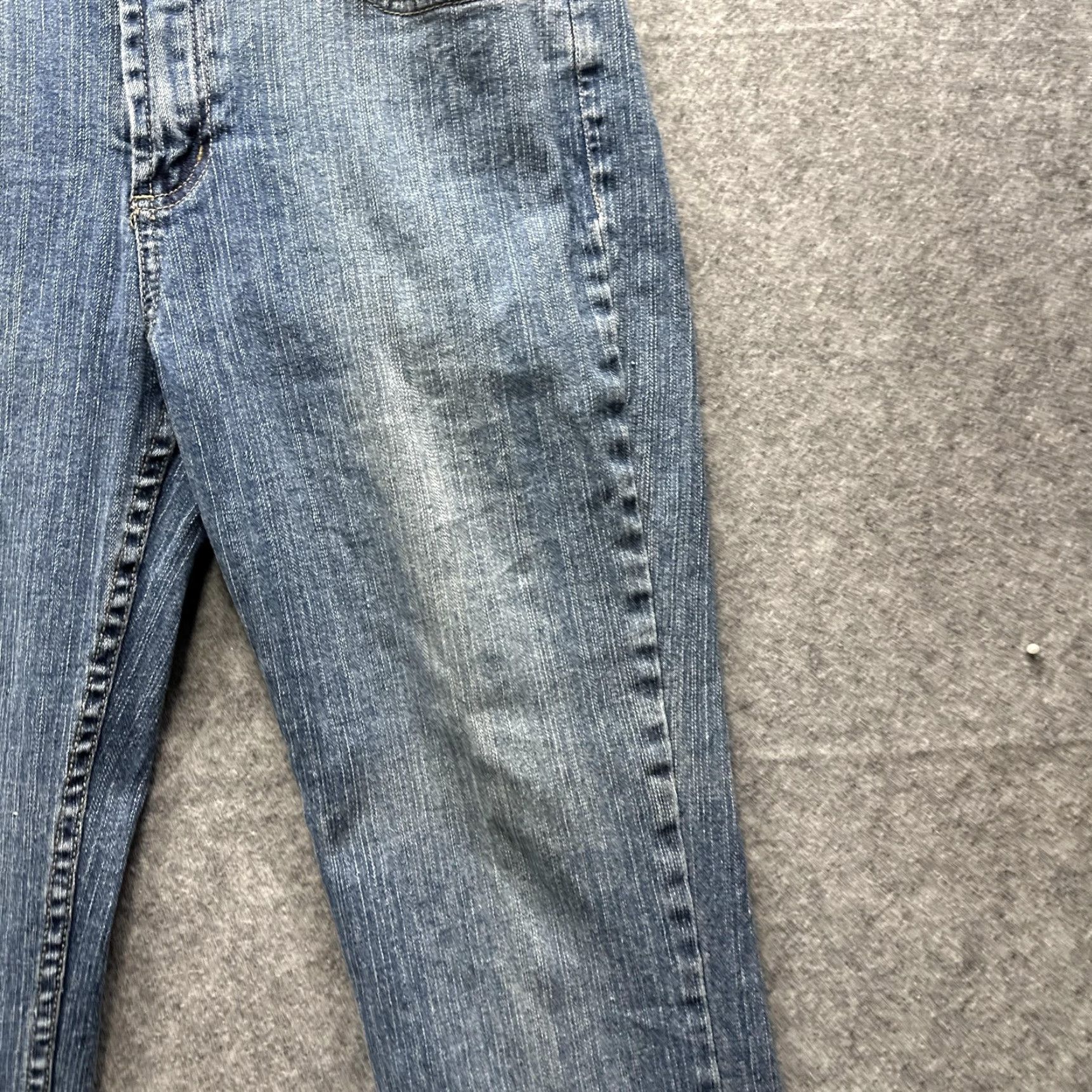 Guess VINTAGE GUESS Jeans Womens Bootcut Denim Blue Medium Wash Mid Rise 32x32 Logo 90s Size 24" / US 00 / IT 34 - 7 Thumbnail