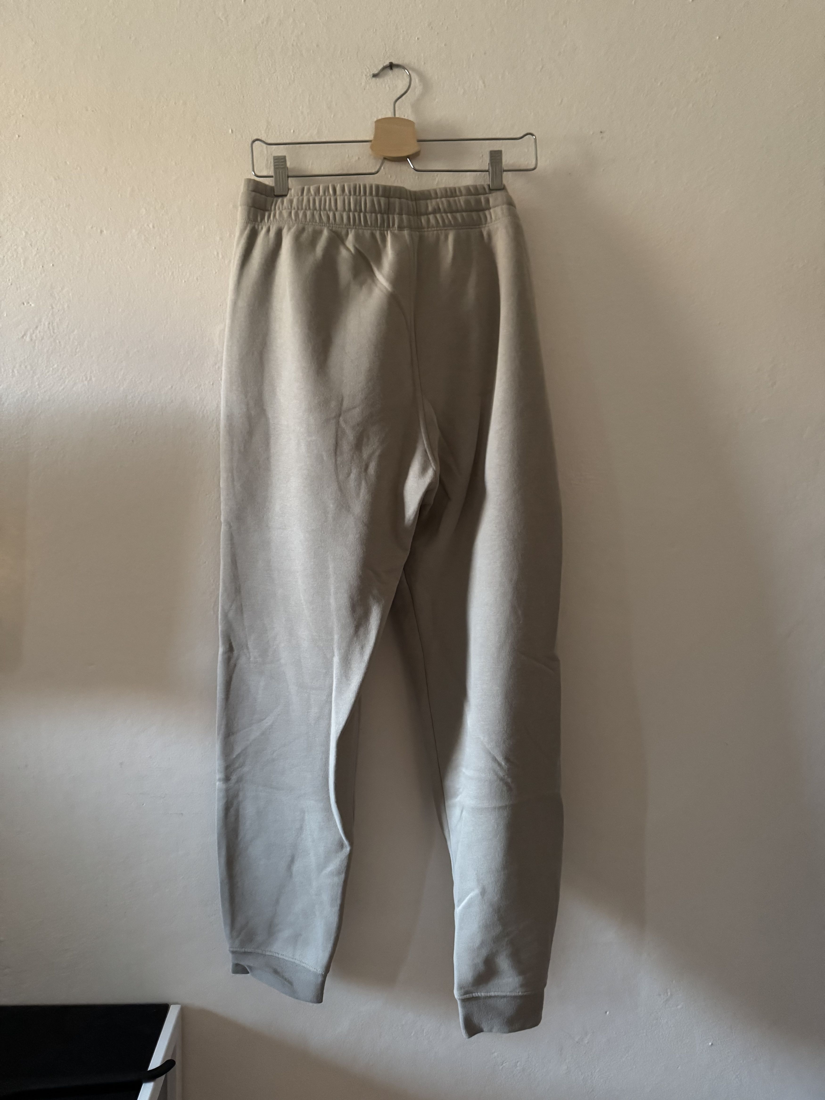 H&M H&M Regular Fit Sweatpants Size US 32 / EU 48 - 2 Thumbnail