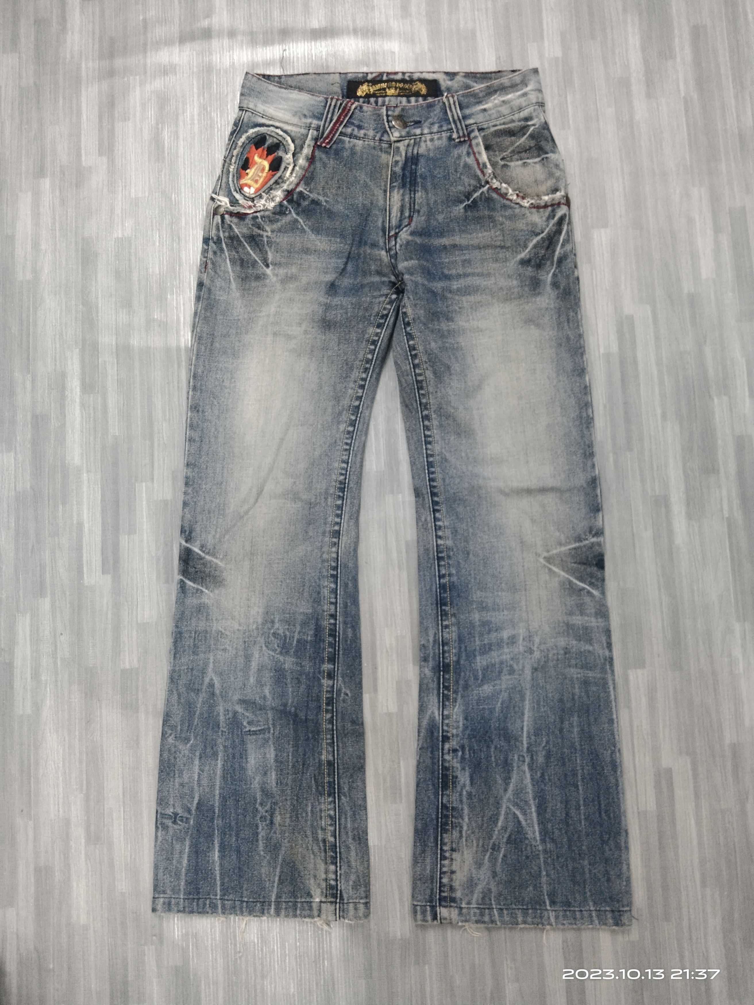 Japanese Brand FLARE SICK DIAM0ND HONEY EMBROIDED SPEELOUT Size US 27 - 2 Thumbnail