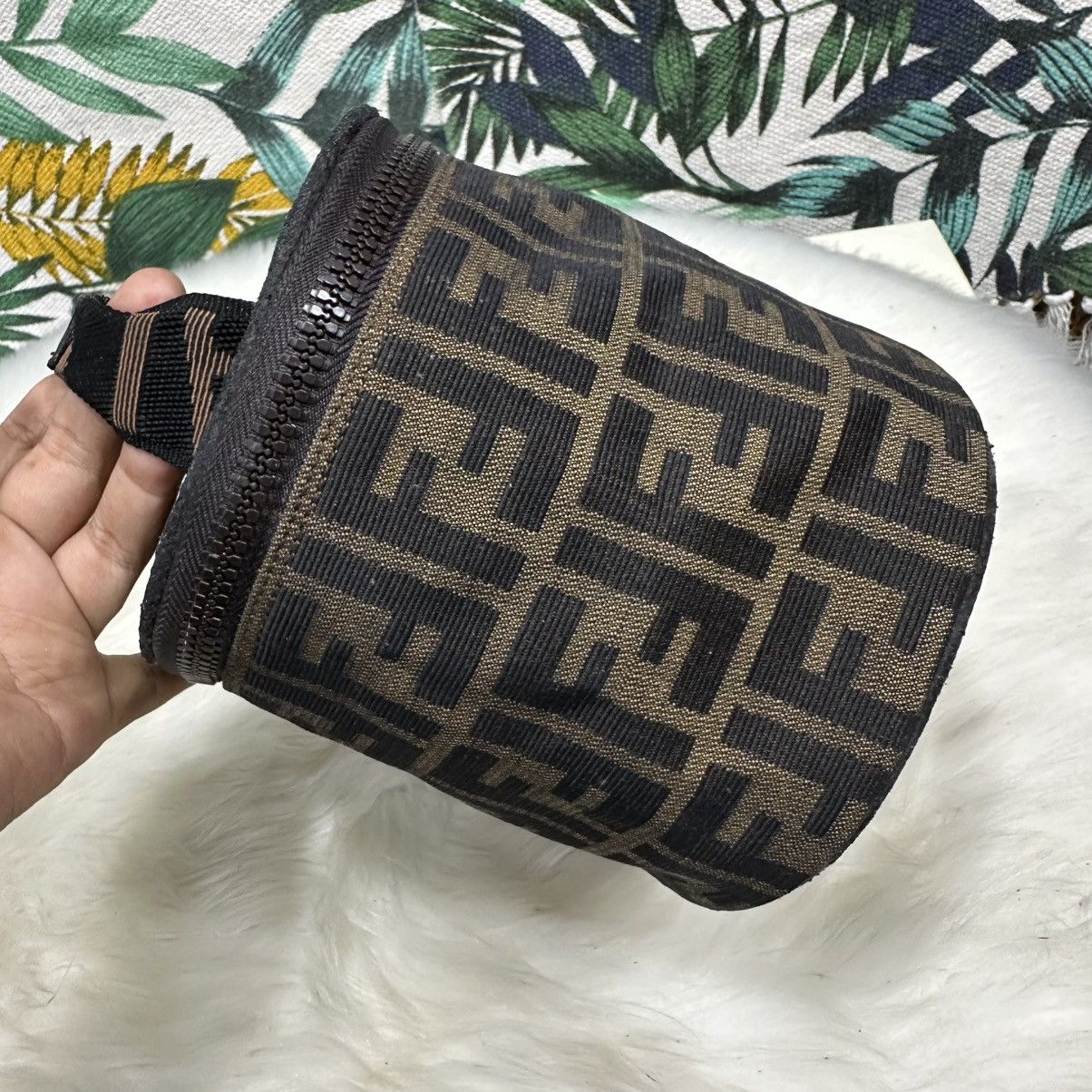 Fendi Authentic Vtg. FENDI Zucca Vanity Bag Size ONE SIZE - 4 Thumbnail