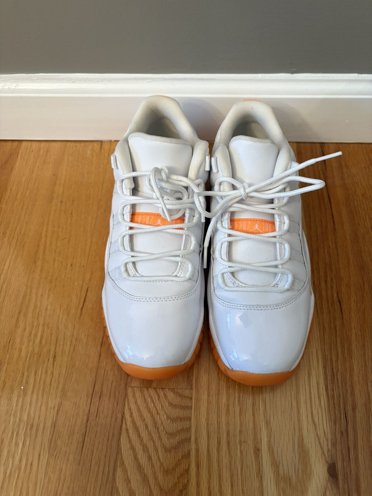 Nike Nike Air Jordan 11 Retro Low GS 580521-139 Citrus Size 6.5Y Size US 6.5 / EU 39-40 - 1 Thumbnail