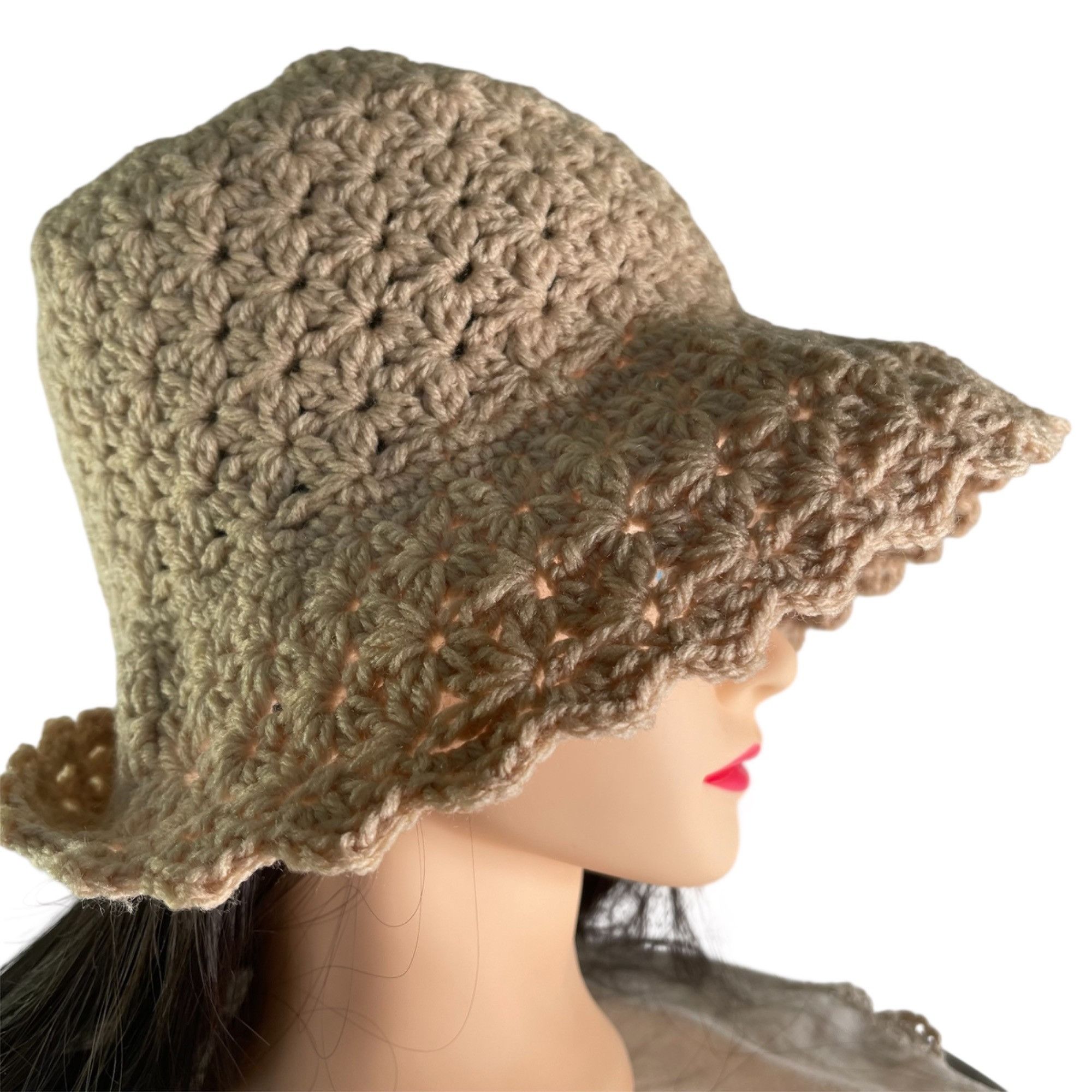 Handmade Crochet Cloche Bucket Hat Retro Style Tan / Beige Handmade A Size ONE SIZE - 4 Thumbnail