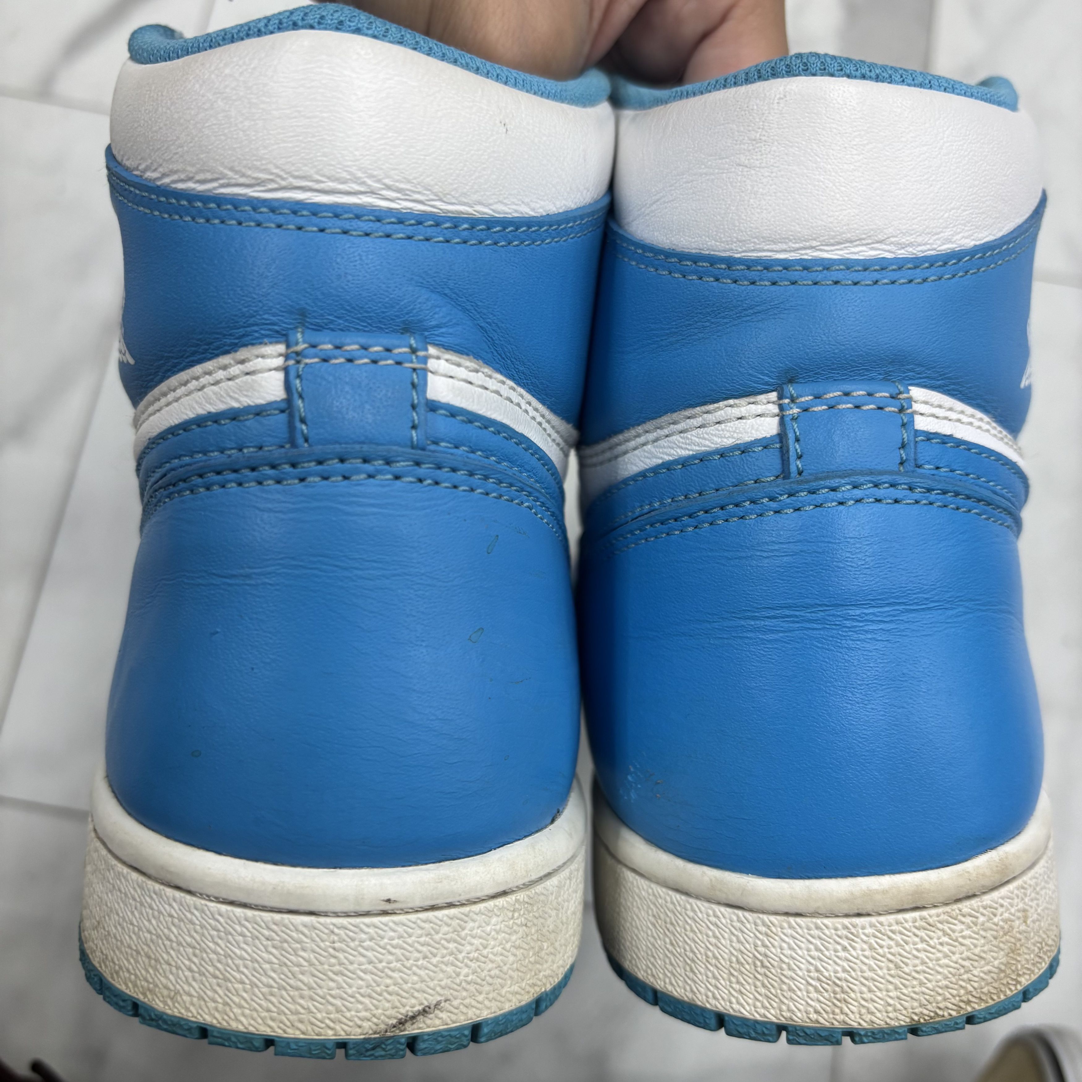Jordan Brand Jordan 1 Retro High OG "UNC" Size US 8 / EU 41 - 3 Thumbnail