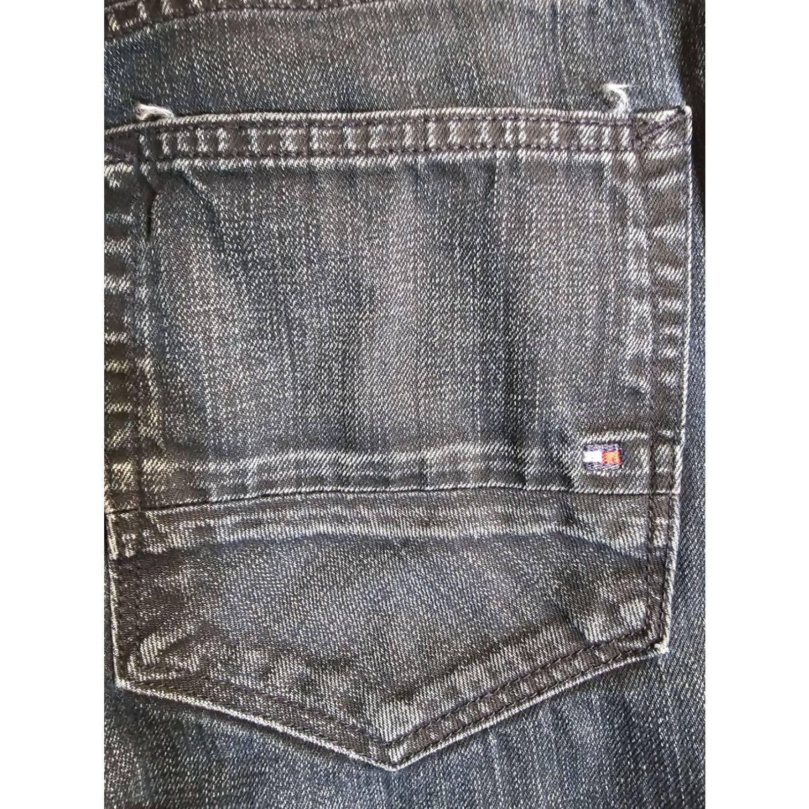 Tommy Hilfiger VINTAGE Tommy Hilfiger Jeans Denim 5 Pocket Mens Size 36x34 Dark Wash 90s USA Size US 36 / EU 52 - 5 Thumbnail