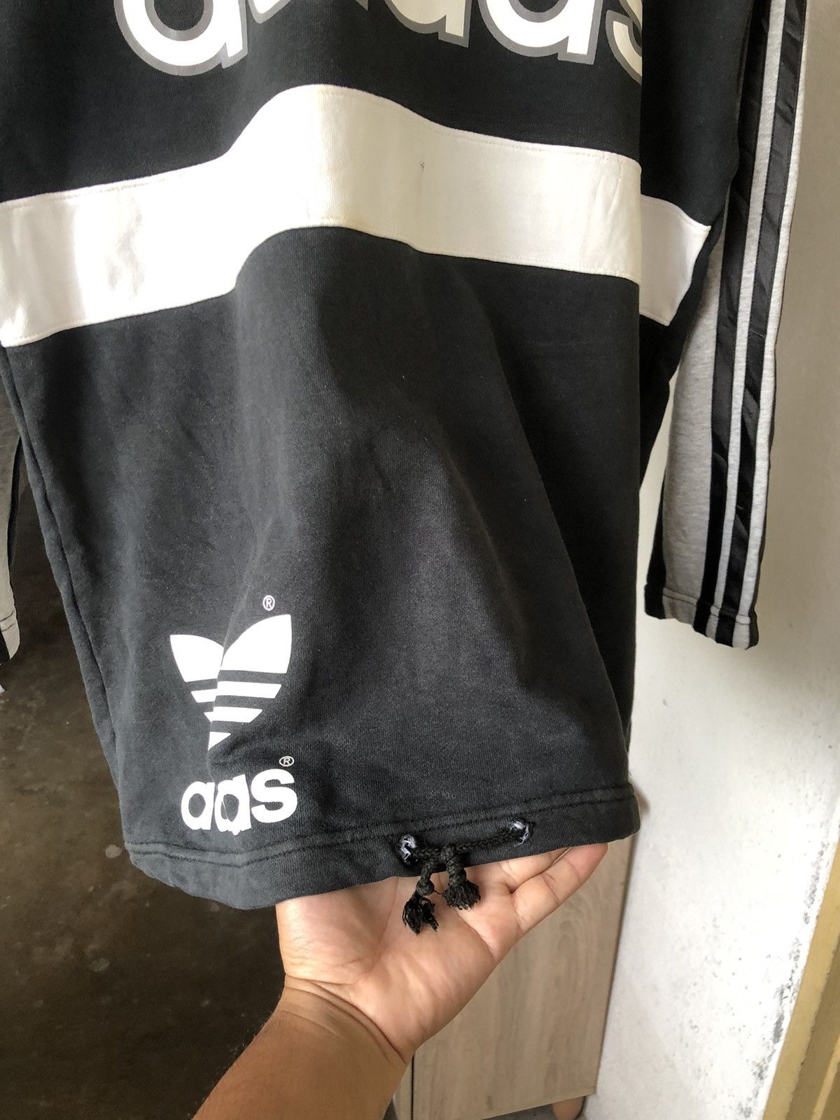 Adidas Vintage 90s Adidas Big Logo Sweater Japan Made Size US L / EU 52-54 / 3 - 17 Thumbnail
