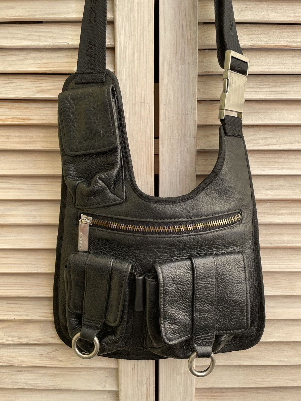Giorgio Armani Vintage Archive Giorgio Armani leather crossbody bag Size ONE SIZE - 1 Thumbnail