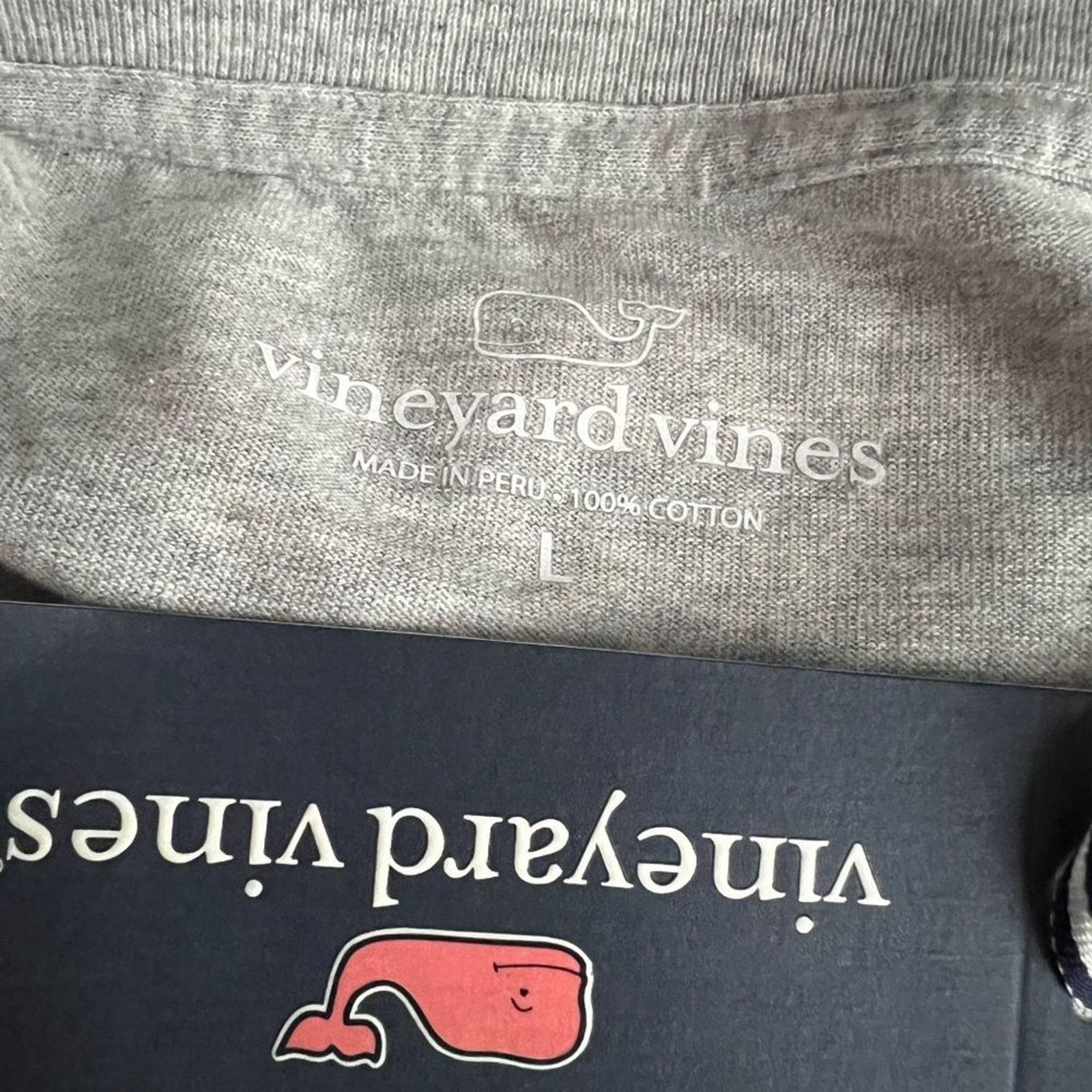Vineyard Vines Vineyard Vines Men's Snowboard Whale Long-Sleeve Pocket Size US L / EU 52-54 / 3 - 2 Thumbnail