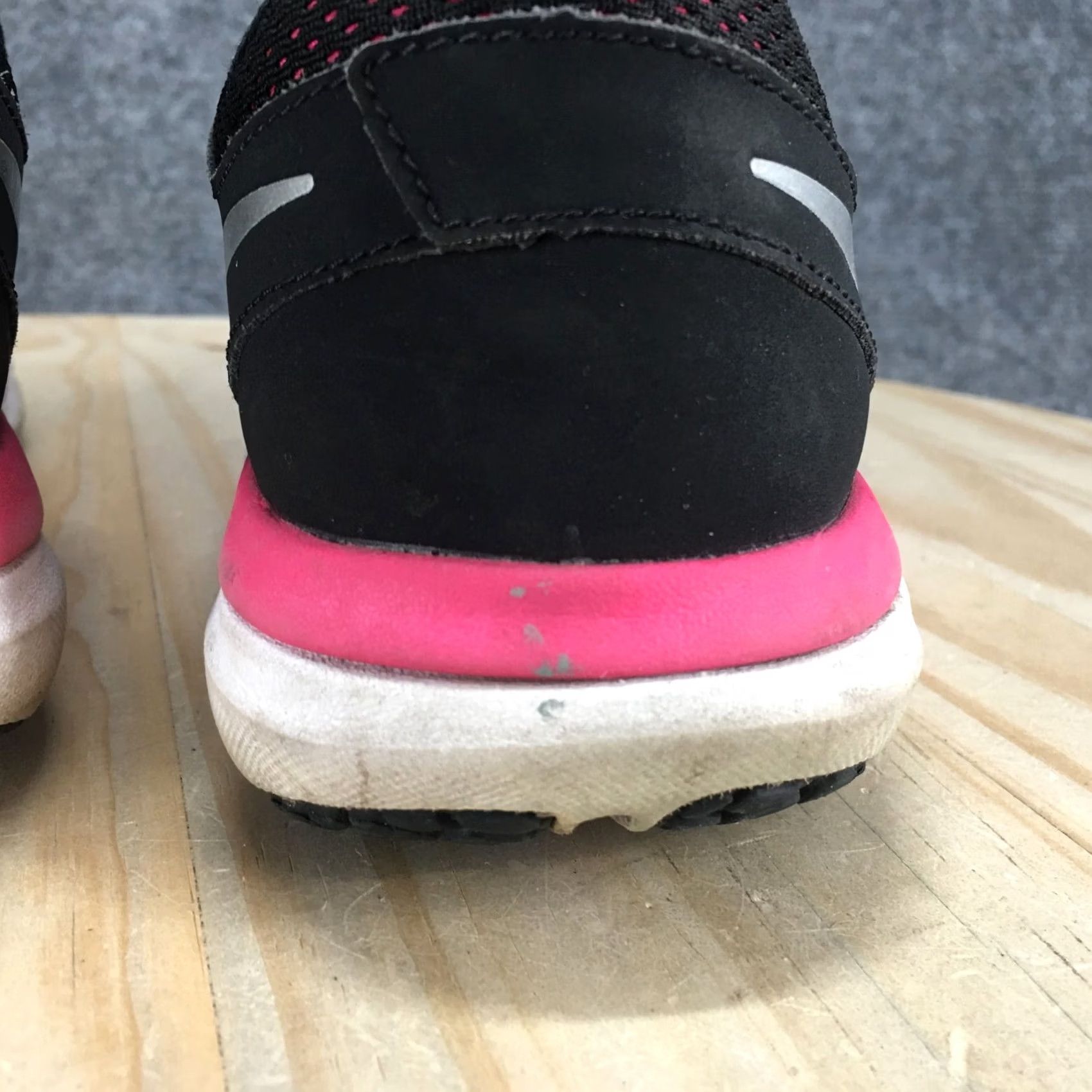 Nike Nike Shoes Womens 9 Flex Run Sneakers Black Low Top 642767-002 Size M / US 6-8 / IT 42-44 - 5 Thumbnail