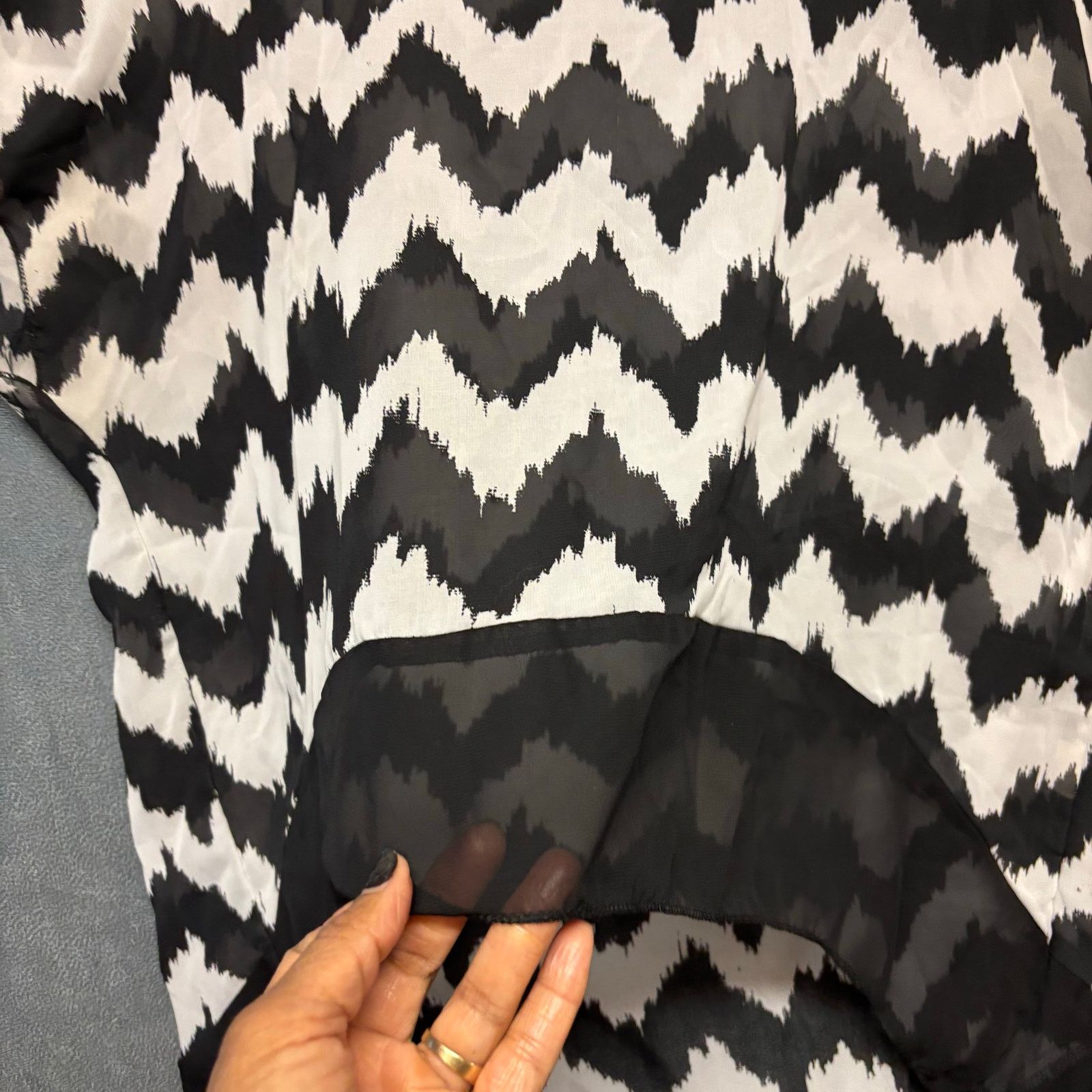 Other Basic Necessities Black White Zigzag Sheer High Low Top XL Size XL / US 12-14 / IT 48-50 - 3 Thumbnail