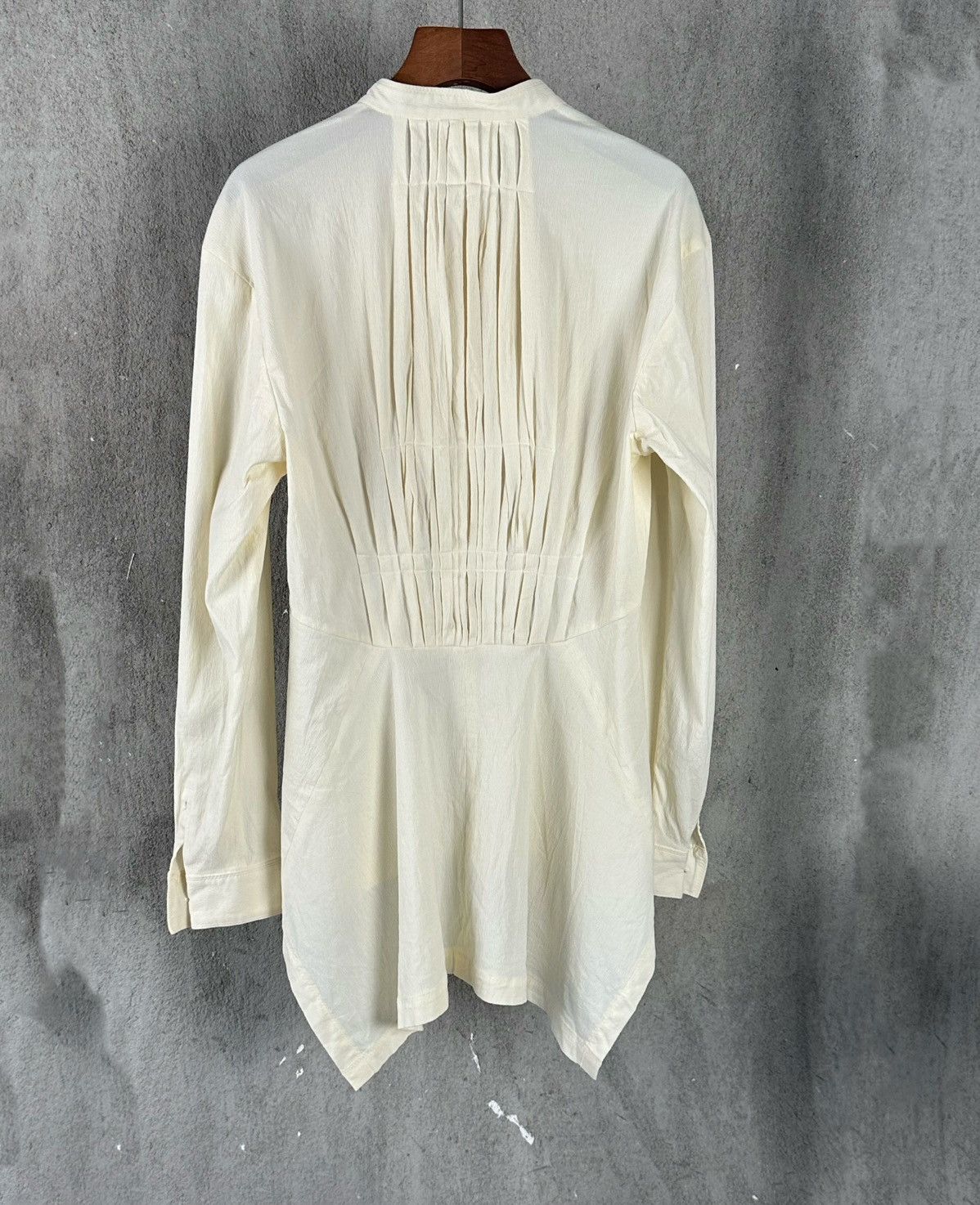 Issey Miyake Cream - colored textured pleated long top Size XL / US 12-14 / IT 48-50 - 2 Thumbnail