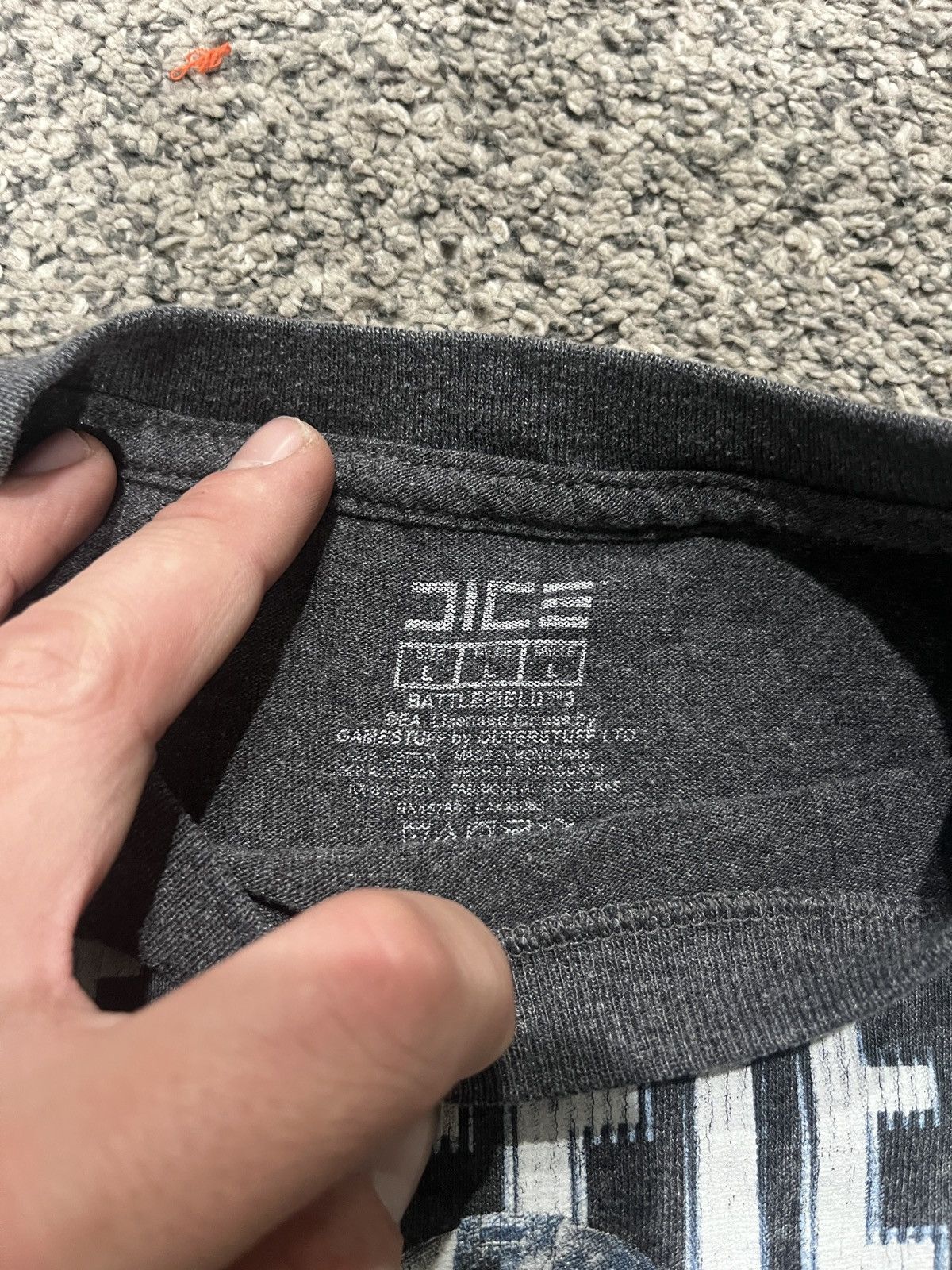 Other Battlefield 3 promo tee. Size L Size US L / EU 52-54 / 3 - 2 Thumbnail
