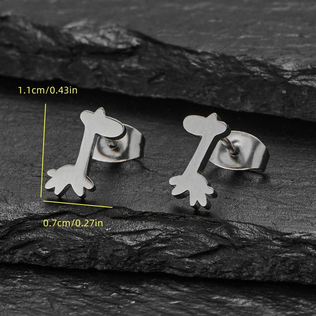 Jewelry Giraffe Mini Stud Earrings Charm Animal Earring Gift Size ONE SIZE - 2 Thumbnail