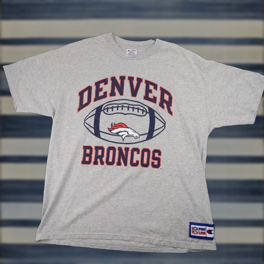 Champion VINTAGE Denver Broncos Champion T-Shirt Gray XL Mens Graphic 90s Size US XL / EU 56 / 4 - 1 Thumbnail