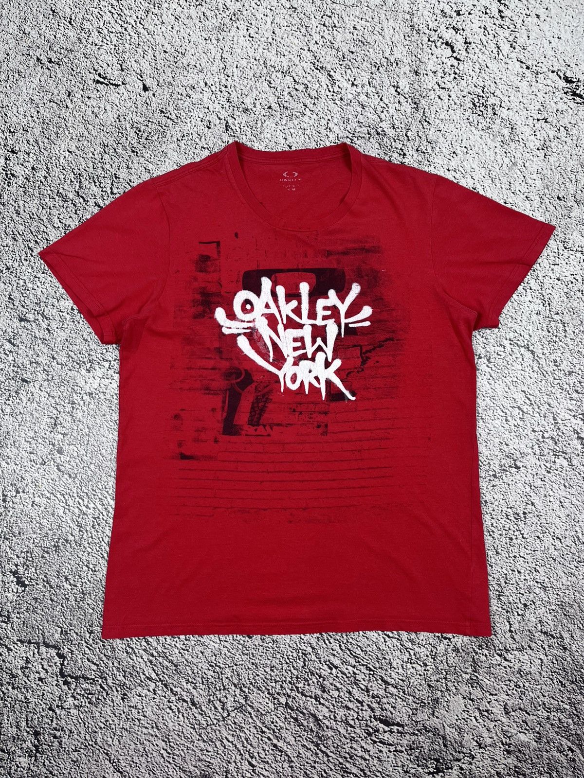 Oakley Oakley New York Graffiti Logo T shirt Size L GorpCore Size US L / EU 52-54 / 3 - 1 Thumbnail
