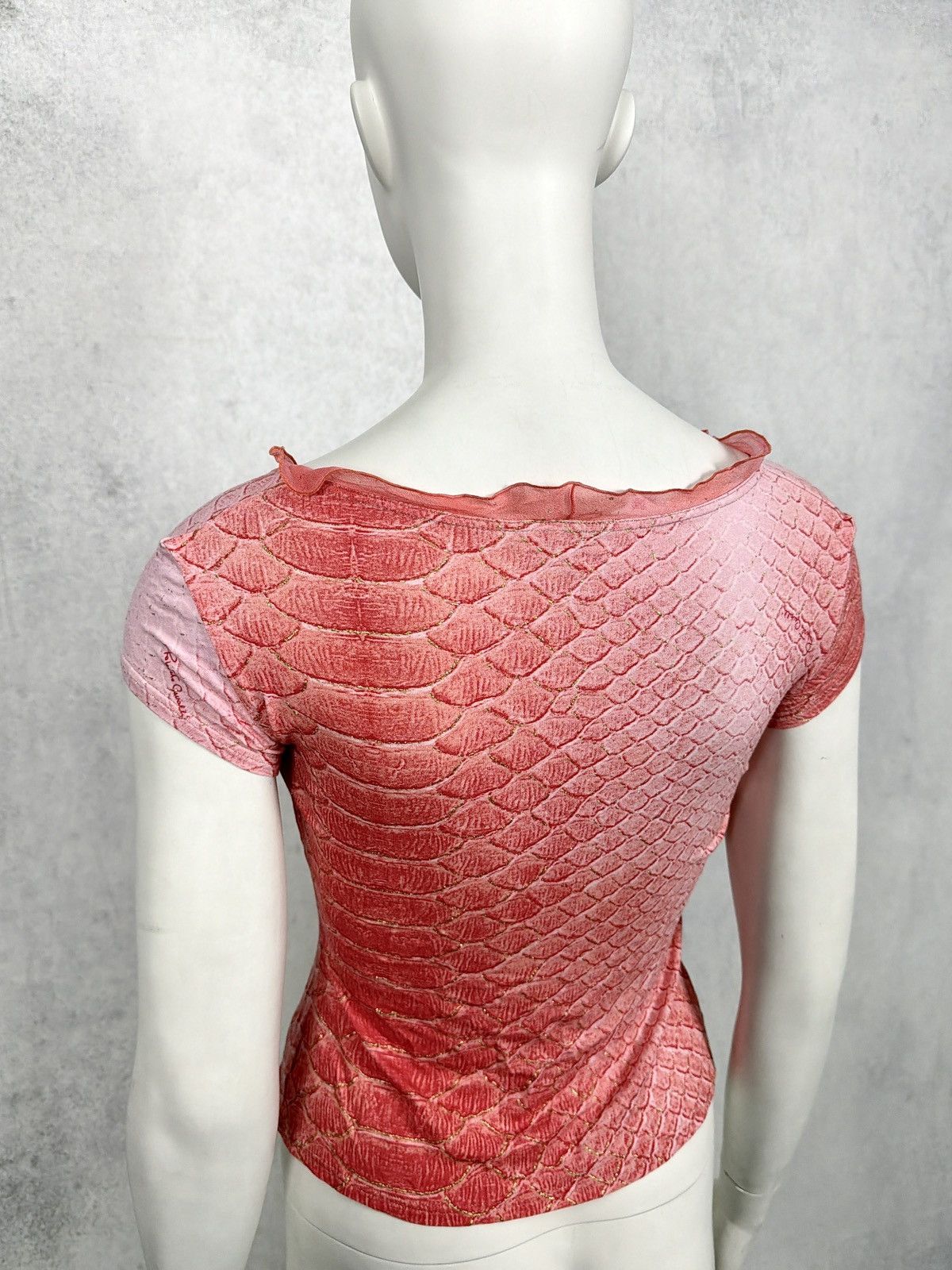 Roberto Cavalli Roberto Cavalli 1990’s Ruffled Reptile Scale Print Lace Top Size M / US 6-8 / IT 42-44 - 11 Thumbnail