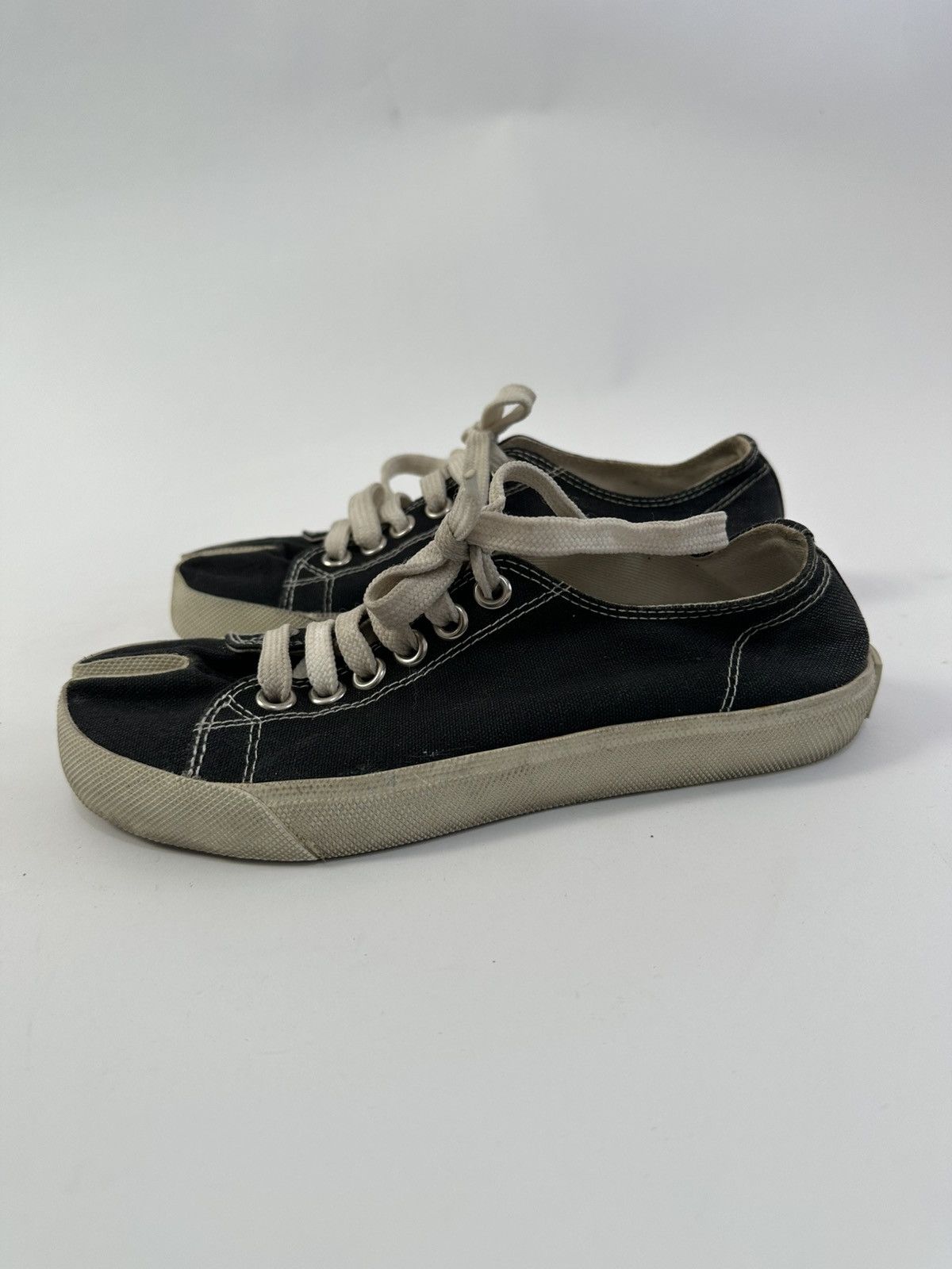 Maison Margiela 💗Maison Margiela Tabi💗 low-top sneakers size 35.5 Size US 5.5 / IT 35.5 - 4 Thumbnail