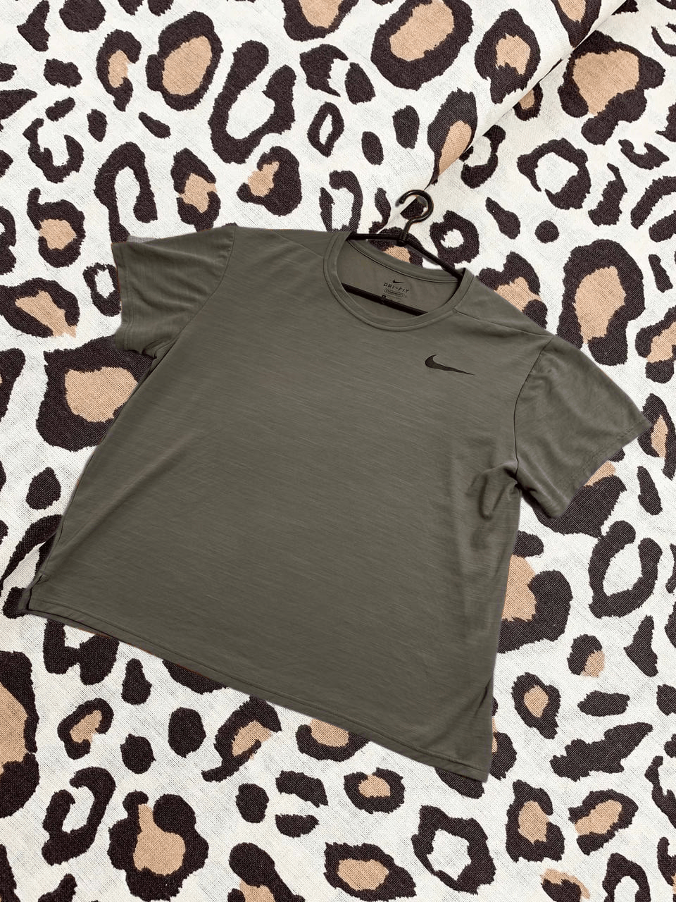 Nike Mens Vintage Nike T Shirt Size US XL / EU 56 / 4 - 1 Thumbnail