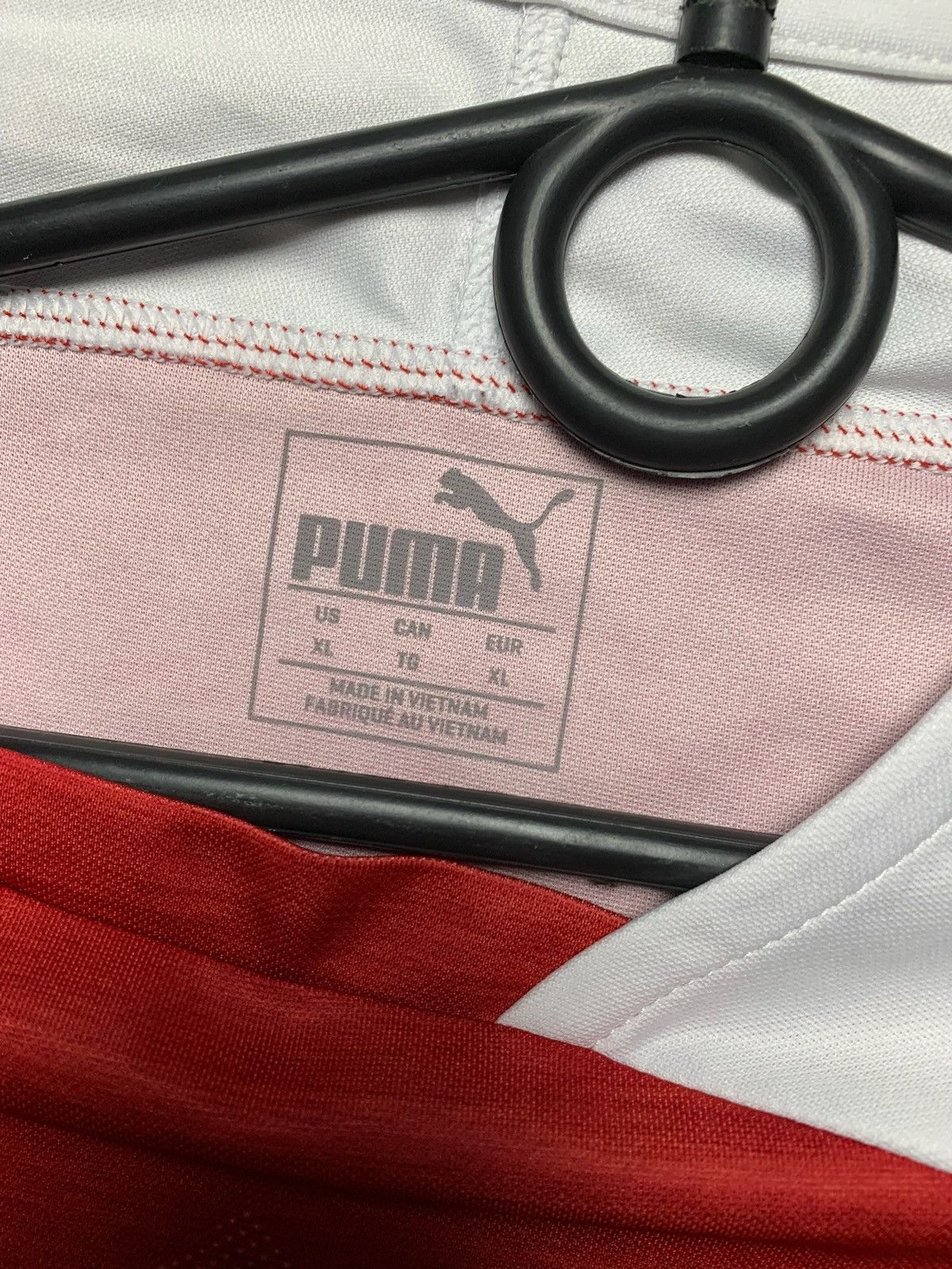 Puma × Vintage Vintage puma Arsenal red soccer jersey size XL Size US XL / EU 56 / 4 - 5 Thumbnail