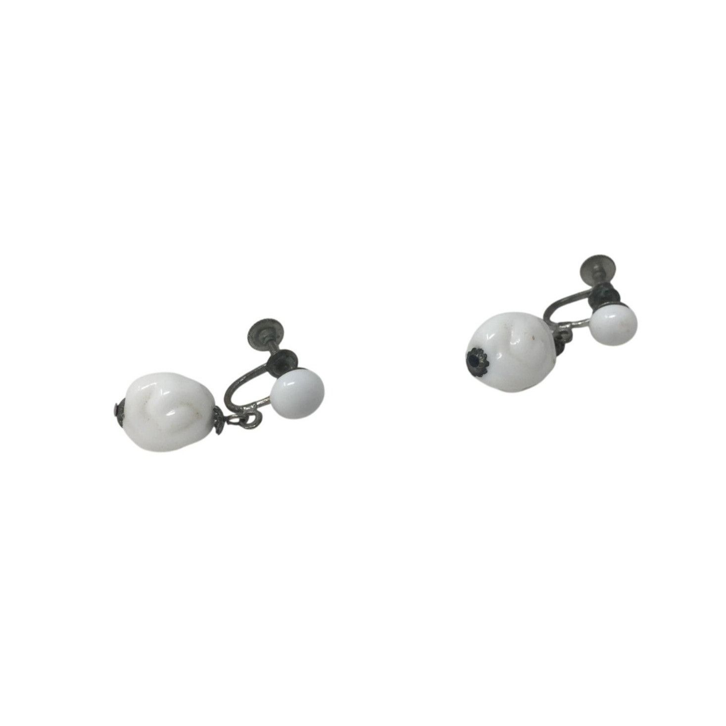 Other Vintage White Glass Bead Earrings with Screw Backs Size ONE SIZE - 3 Thumbnail