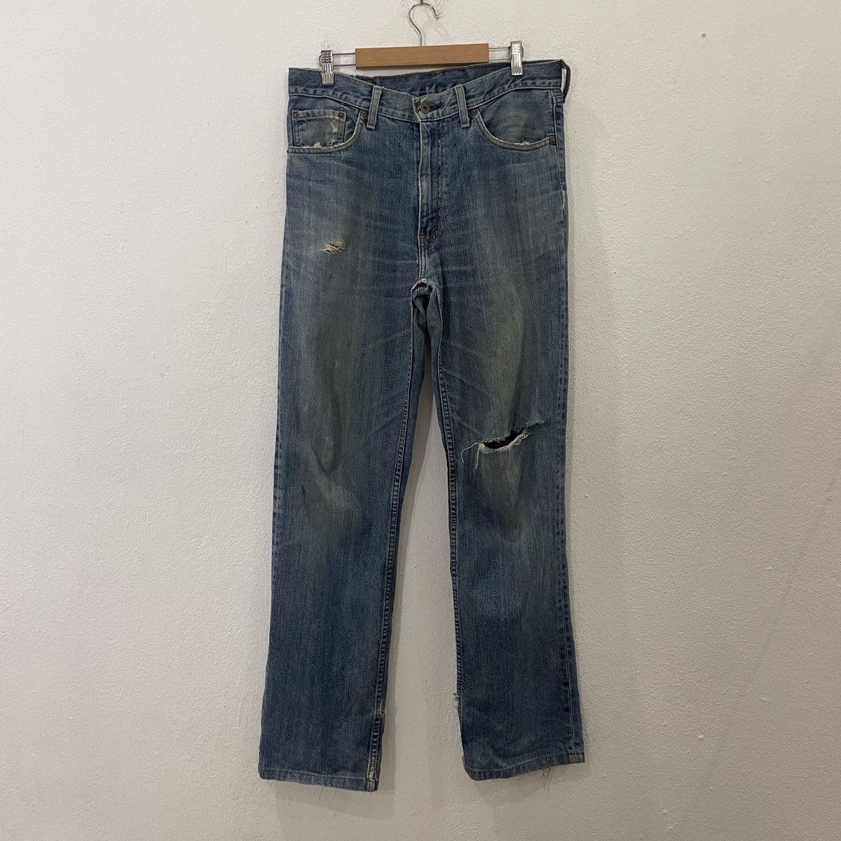 image of Levis Vintage Clothing x Vintage Y2K Levis 502 Distressed Denim Jeans in Blue, Men's (Size 33)