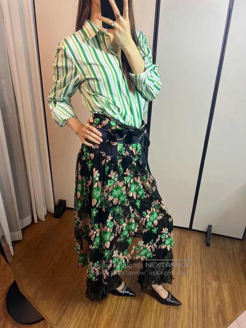 Comme des Garcons Comme Des Garcons size M Luxurious Embroidered Skirt Size 23" - 7 Thumbnail