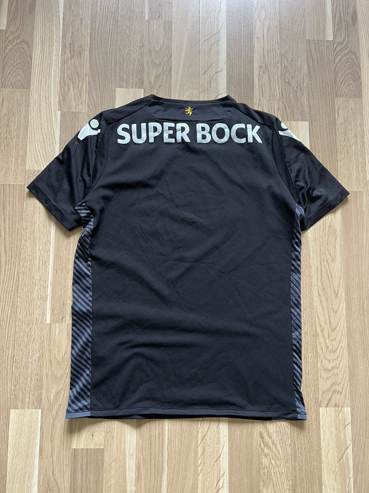 Macron Sporting football soccer jersey 2017/18 goalkeeper rare Size US L / EU 52-54 / 3 - 6 Thumbnail