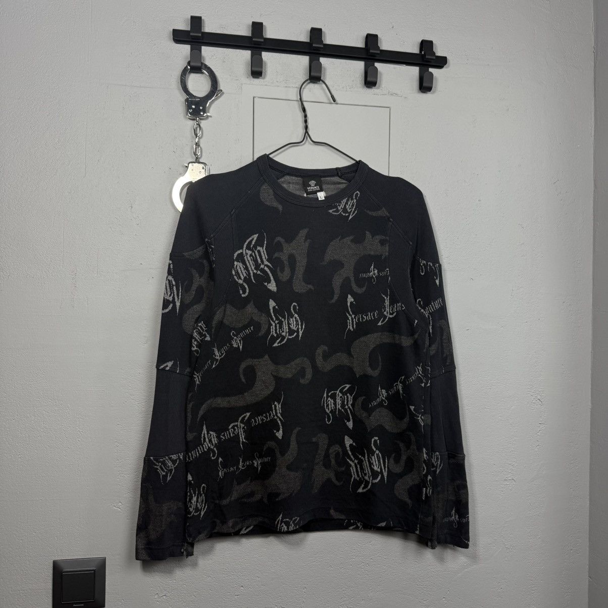 Versace Vintage Avant Garde Long Sleeve Versace Size US L / EU 52-54 / 3 - 1 Thumbnail