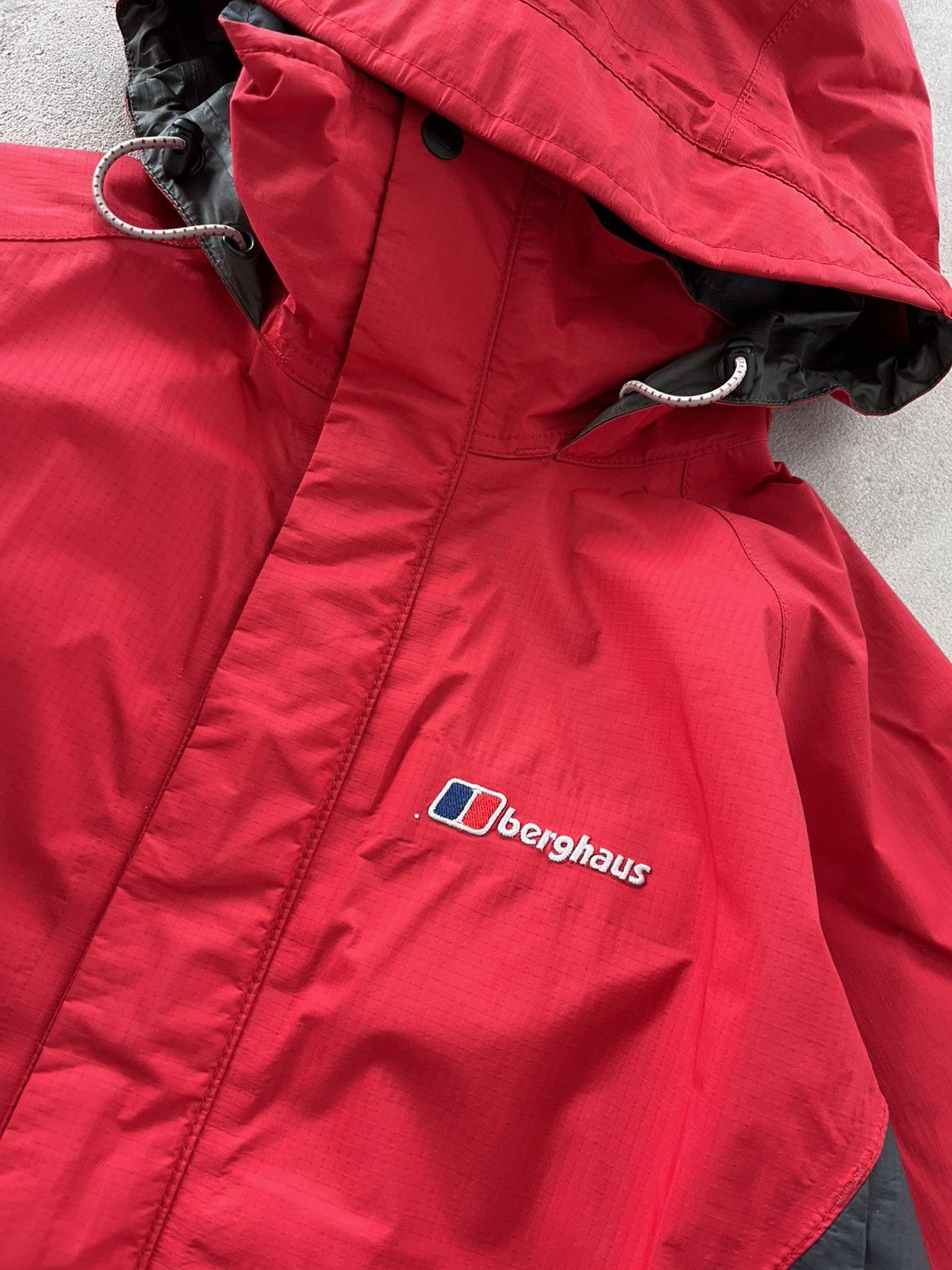 Berghaus Vintage Berghaus GoreTex PacLite Red windbreaker Jacket Y2K Size M / US 6-8 / IT 42-44 - 10 Thumbnail