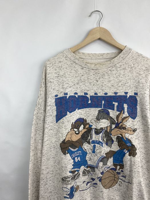 Vintage Vintage 1990 Charlotte Hornets NBA Looney Tunes Sweatshirt