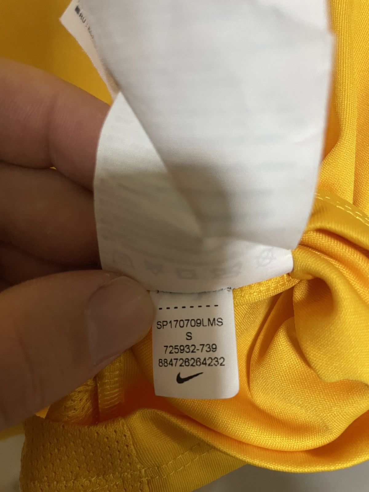 Nike T-Shirt - Nike Size US S / EU 44-46 / 1 - 4 Thumbnail