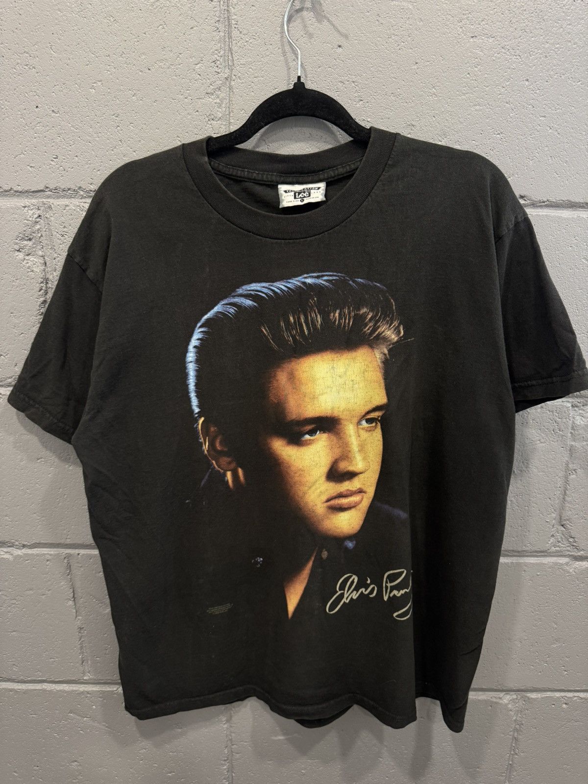Levi's Vintage Clothing 1999 Vintage Levis total cotton Elvis Presley Shirt Size US L / EU 52-54 / 3 - 1 Thumbnail