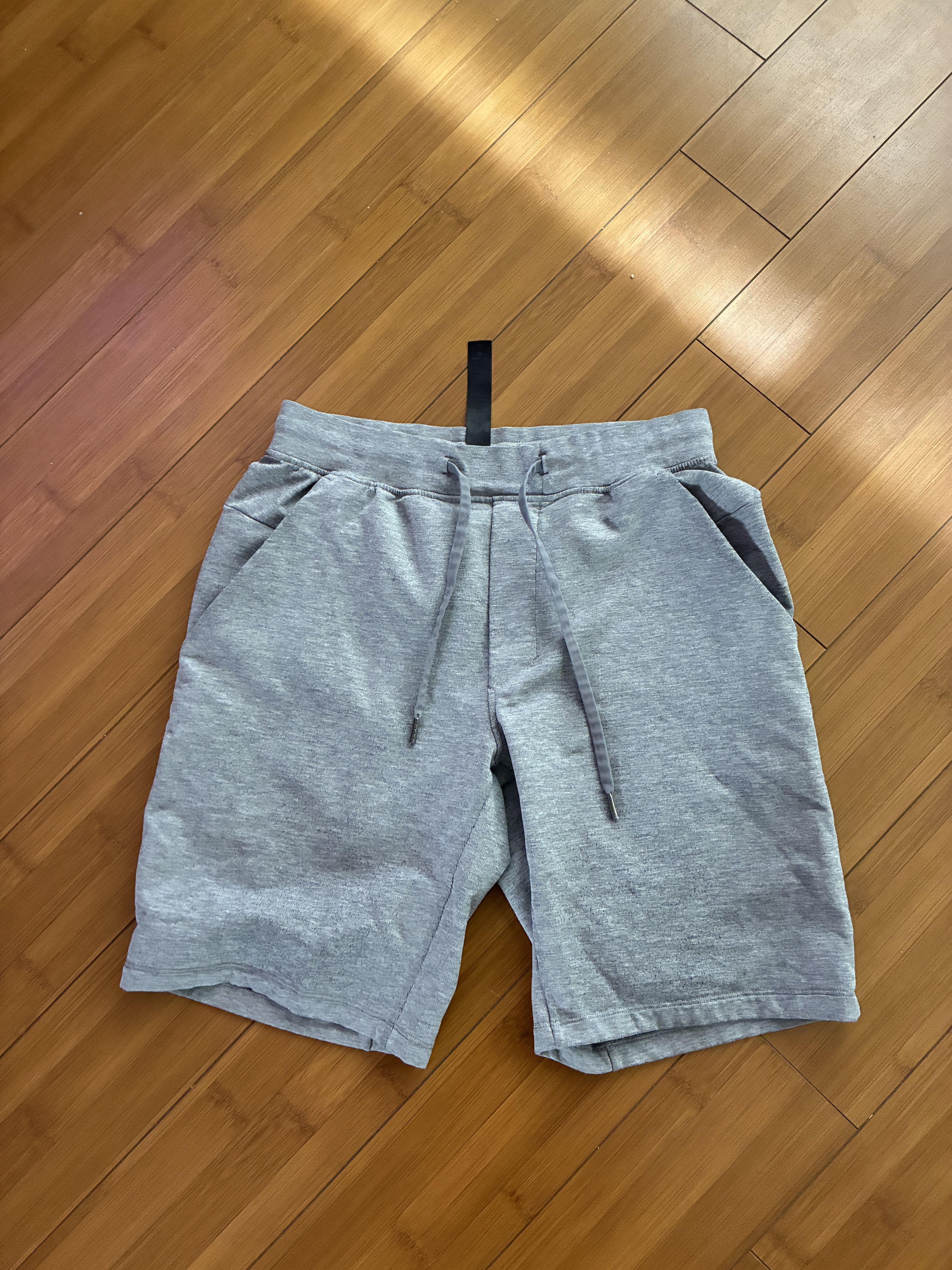 Lululemon Men's Lululemon City Sweat Shorts 9 Inch Inseam Medium Size US 32 / EU 48 - 1 Thumbnail