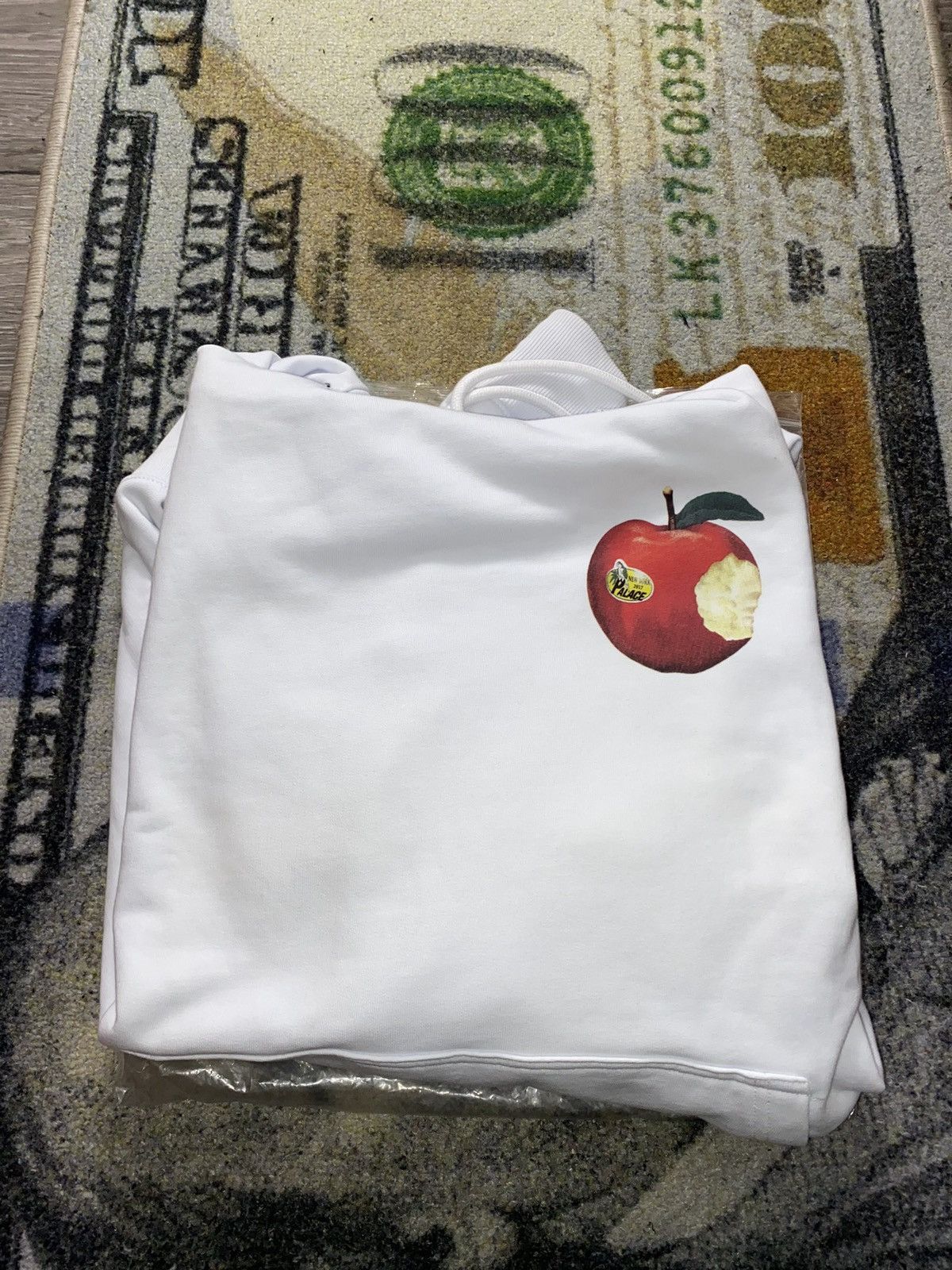 Palace Palace Big Apple NYC Store Exclusive Hoodie Size US L / EU 52-54 / 3 - 1 Thumbnail