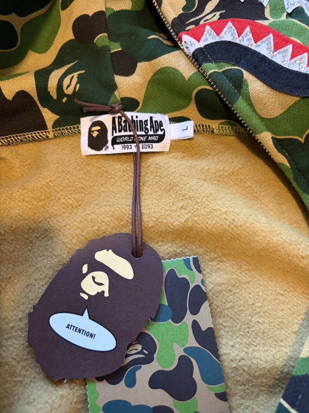 Bape Bape abc green camo crystal stone Size US L / EU 52-54 / 3 - 6 Thumbnail