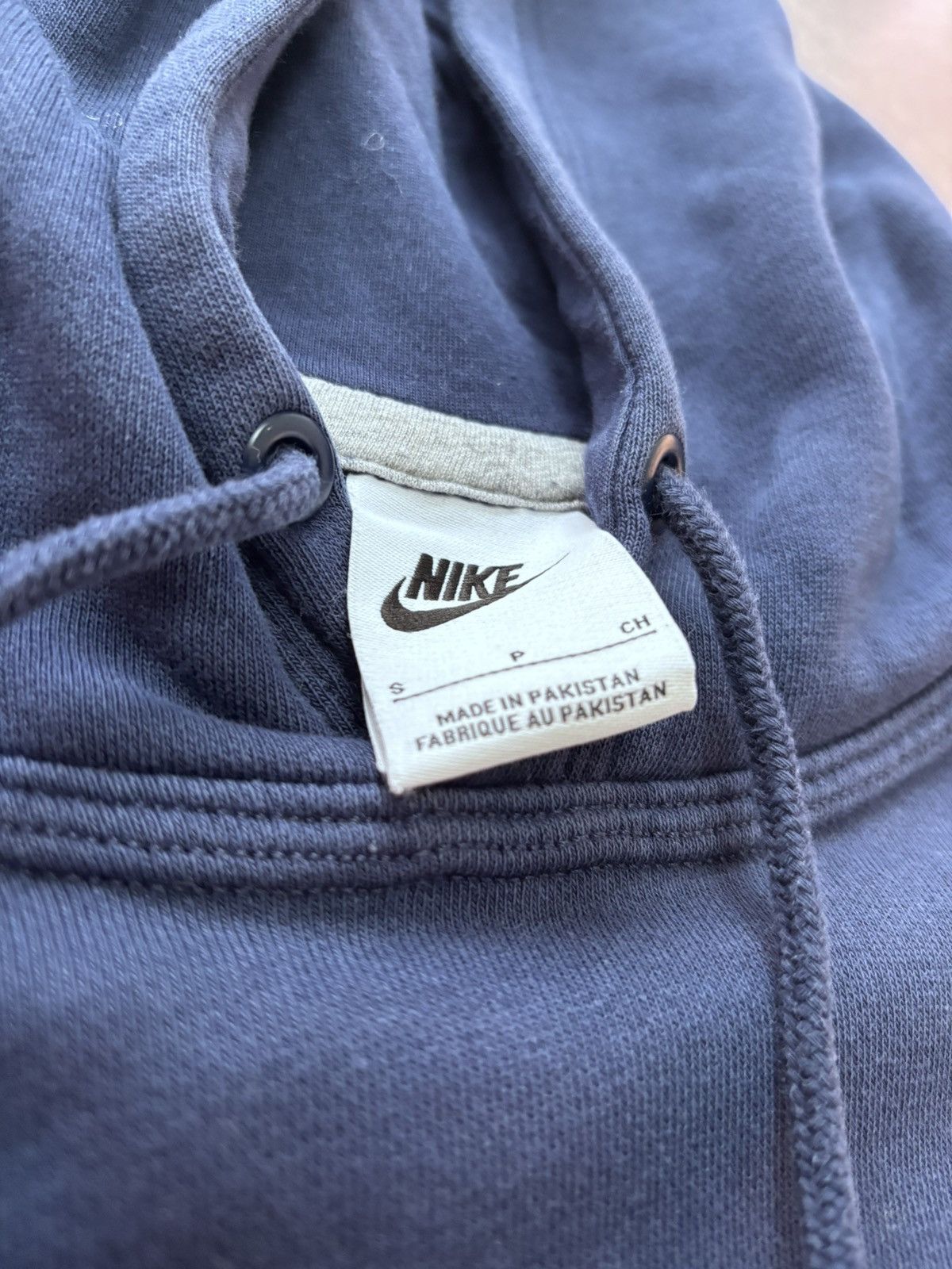 Nike Nike Vintage Y2K Pullover Hoodie Size US S / EU 44-46 / 1 - 3 Thumbnail