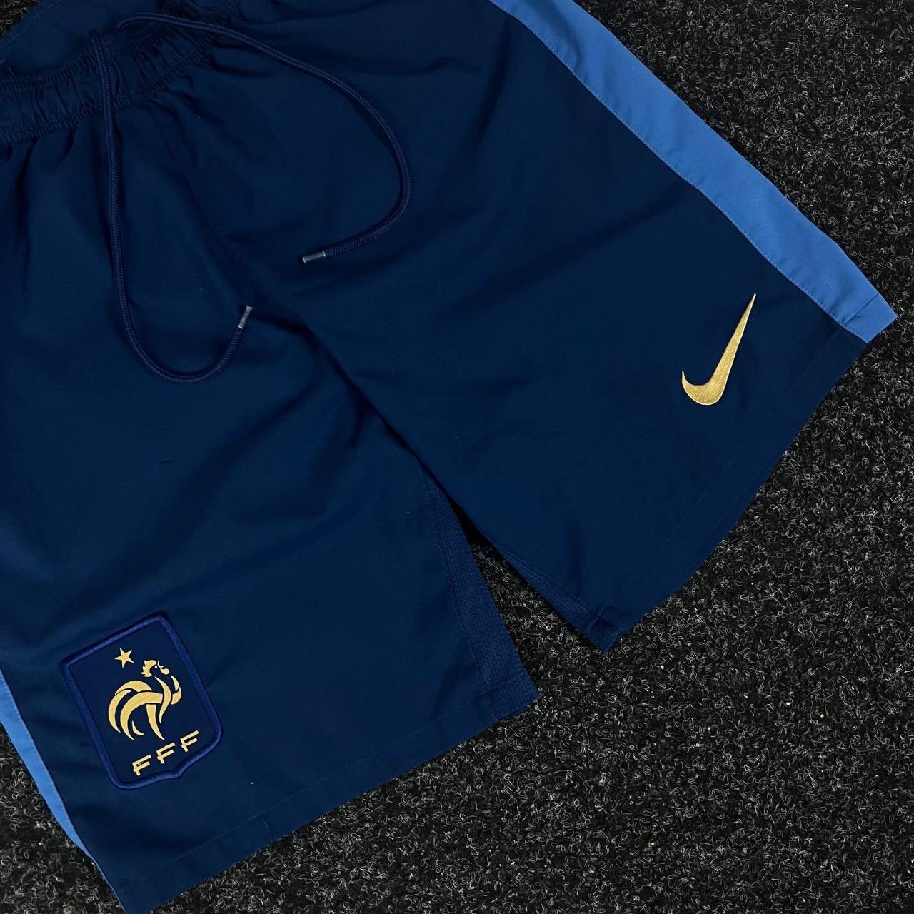 Nike Nike France Shorts football jersey y2k blokecore swoosh mini Size US 32 / EU 48 - 2 Thumbnail