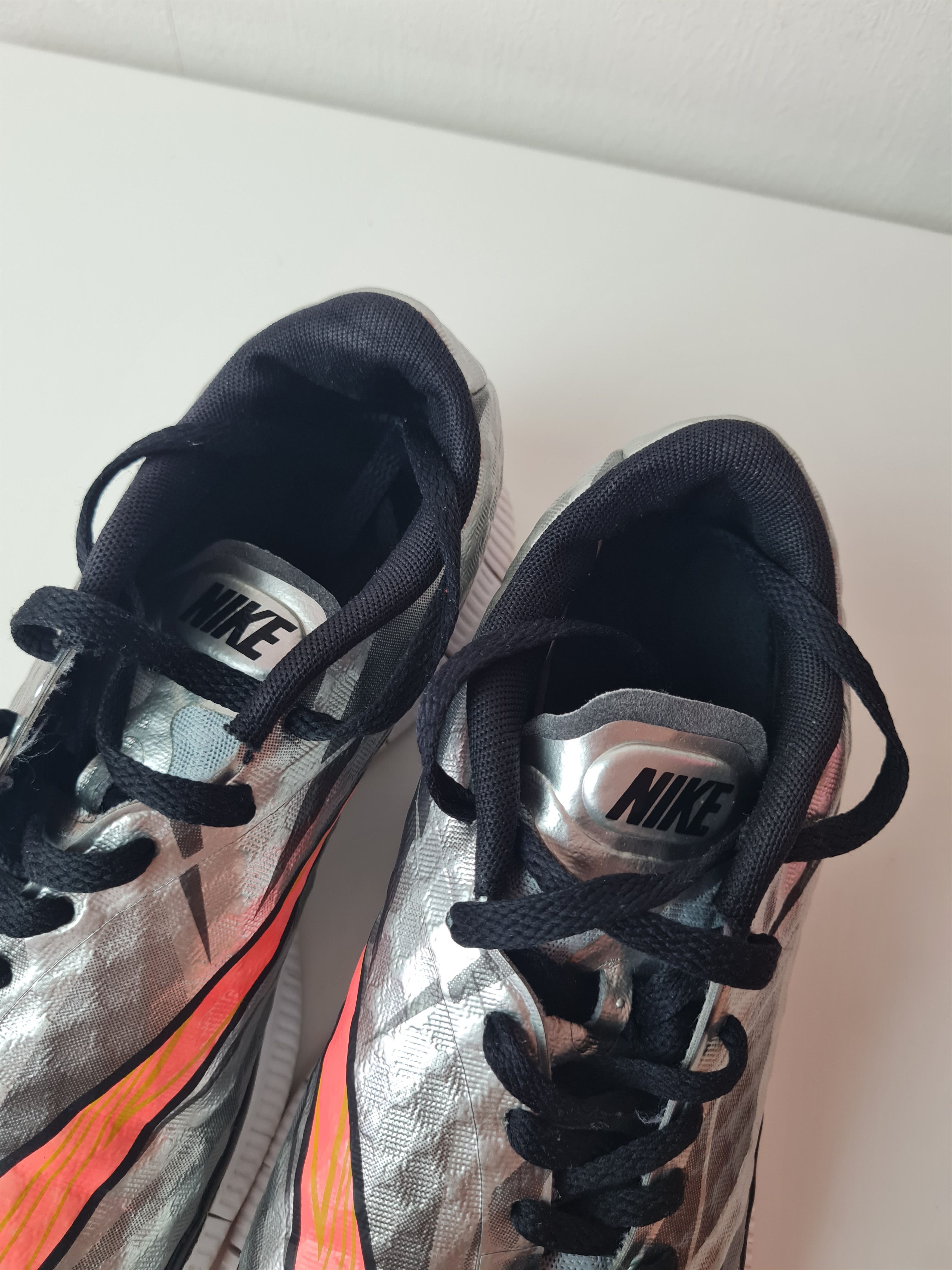 Nike Nike free hypervenom (GS) trainers 705390 002 sneakers shoes Size US 6 / EU 39 - 17 Thumbnail