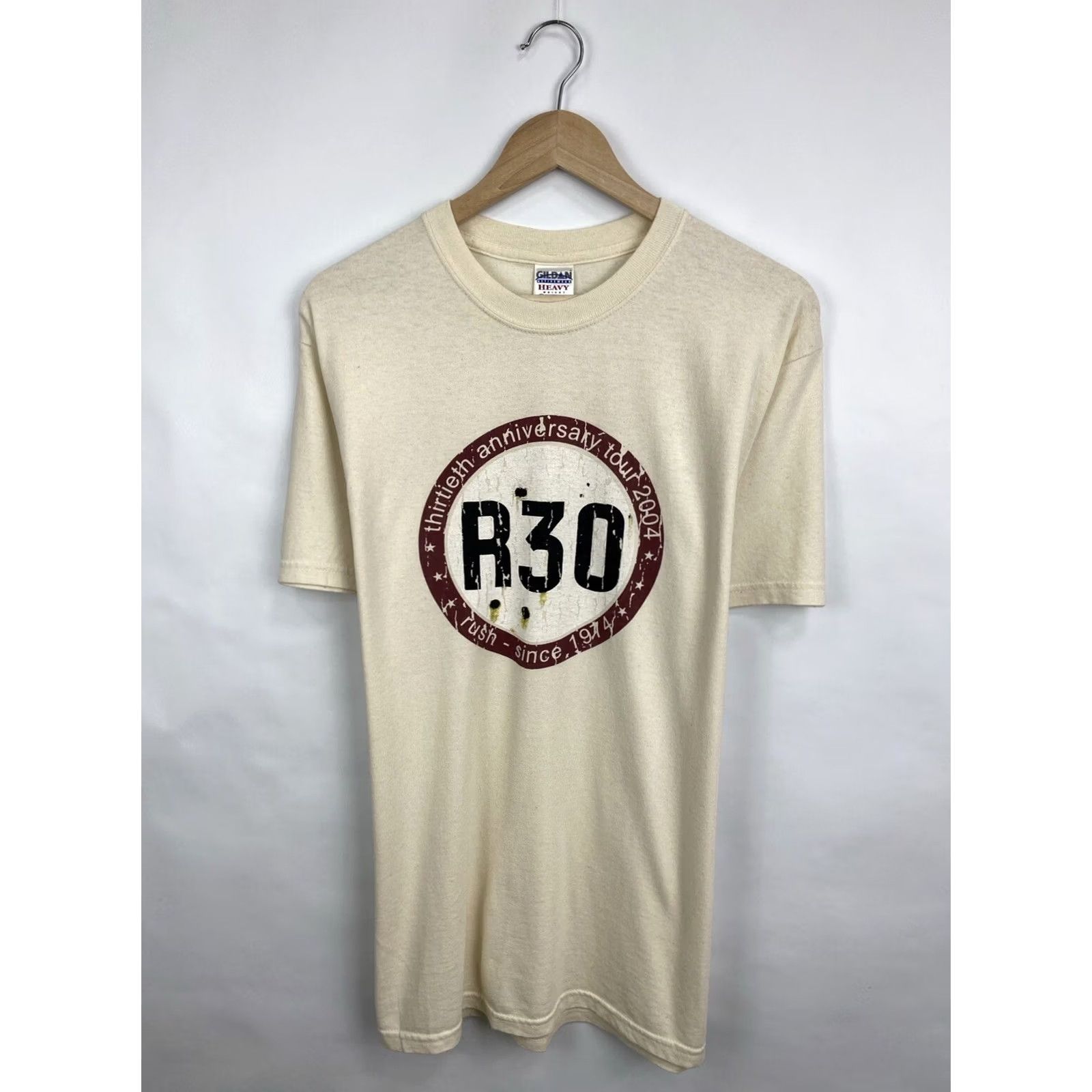 Gildan VINTAGE R30 Thirtieth anniversary tour t-shirt M beige RUSH Gildan Men T-Shirt Size US M / EU 48-50 / 2 - 3 Thumbnail