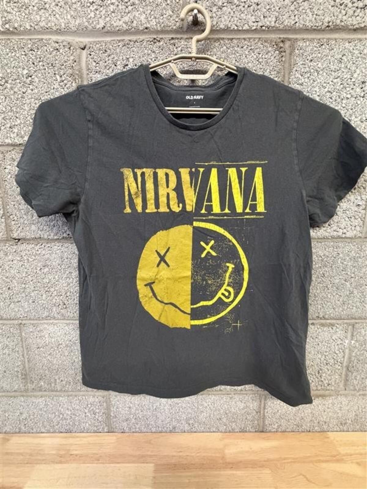 Old Navy Nirvana Smiley Face T-Shirt L 2010s Grunge Band Tee Old Navy Size US L / EU 52-54 / 3 - 1 Thumbnail