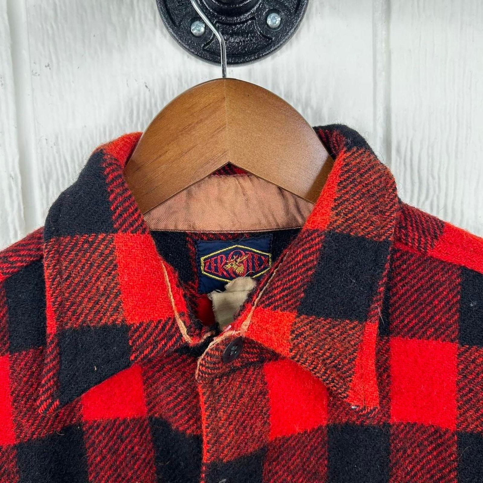 Other Vintage 90's Plaid Red & Black 100% Wool Button-Up Large Size US L / EU 52-54 / 3 - 6 Thumbnail
