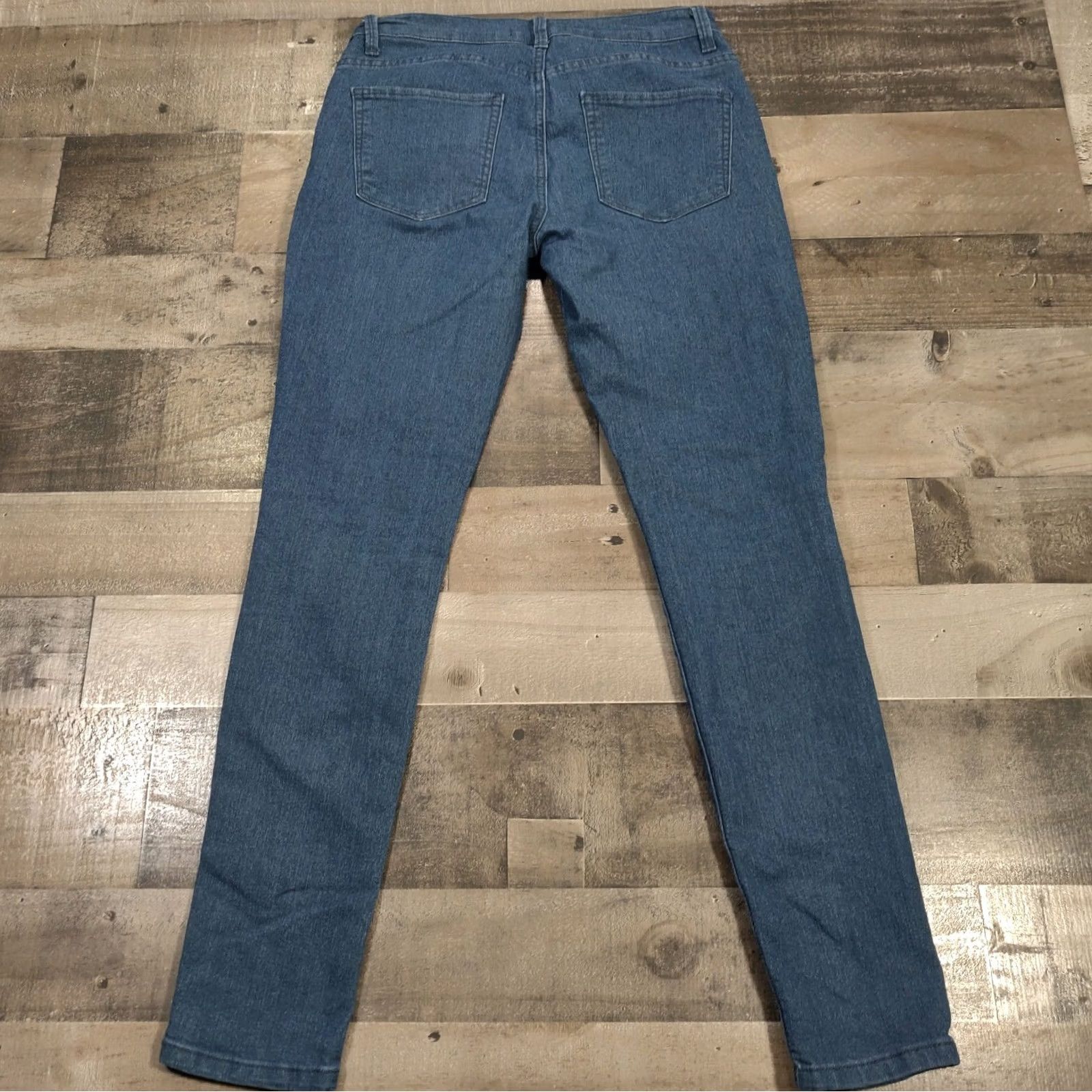 Forever 21 FOREVER 21 Jeans Womens Skinny Zip Closure Medium Wash Blue Denim Low Rise Size 26 Size 26" / US 2 / IT 38 - 2 Thumbnail