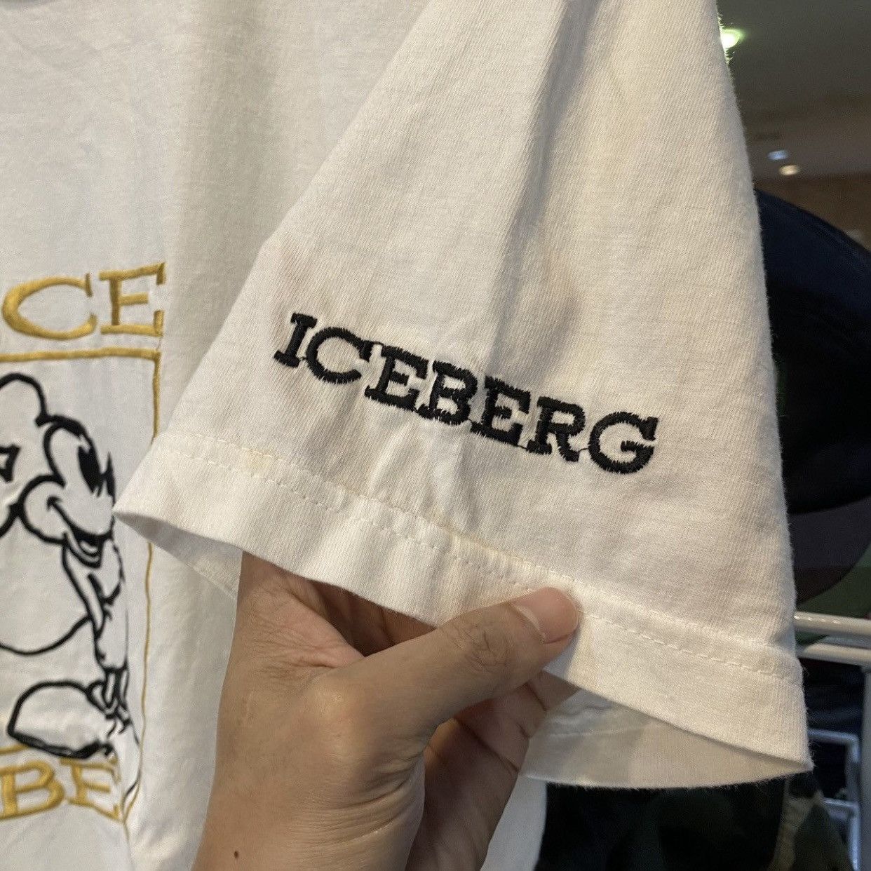 Iceberg Iceberg x Disney Mickey Mouse Vintage 90s Embroidered TShirt Size US L / EU 52-54 / 3 - 6 Thumbnail