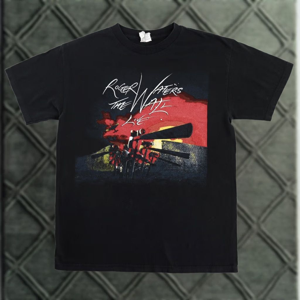 Vintage Pink Floyd Roger Waters Shirt Size Medium The Wall Live 2012 Concert Band Size US M / EU 48-50 / 2 - 1 Thumbnail