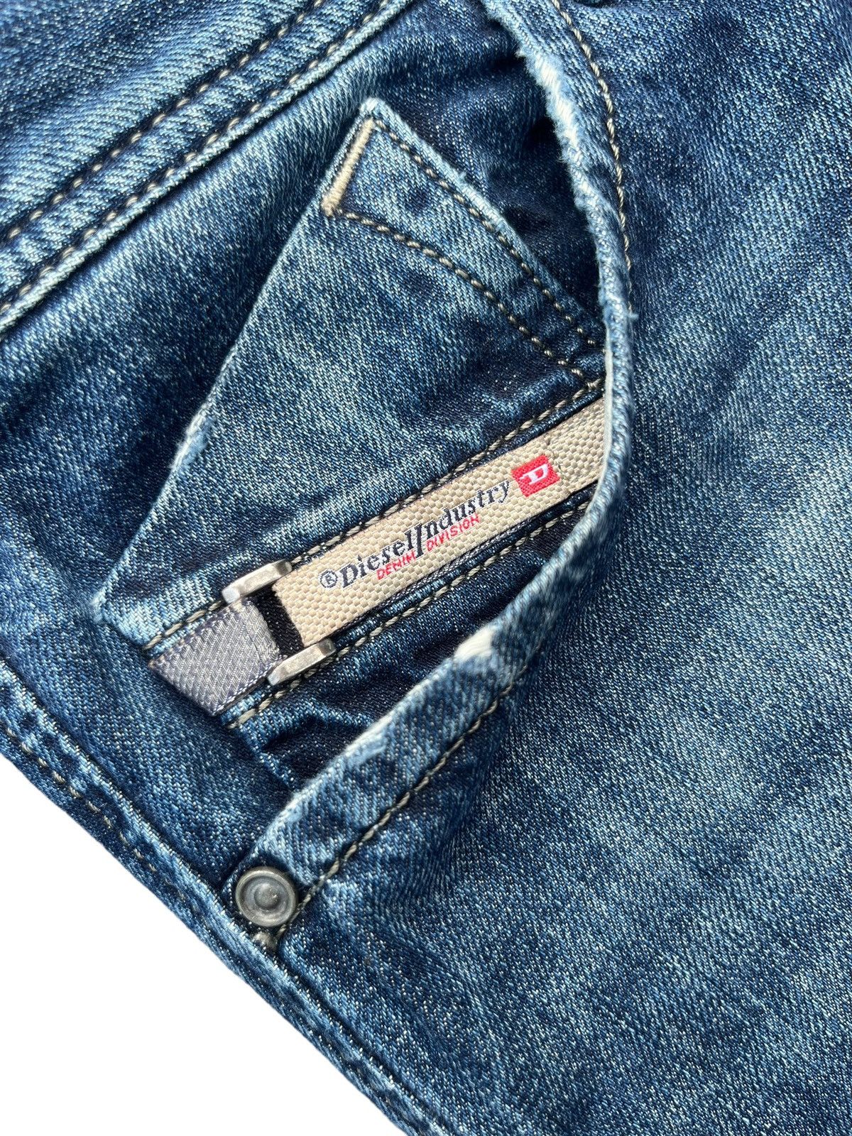 Diesel Vintage Diesel Destroy Buttonfly Blue Washed Straight Jeans Size US 31 - 9 Thumbnail