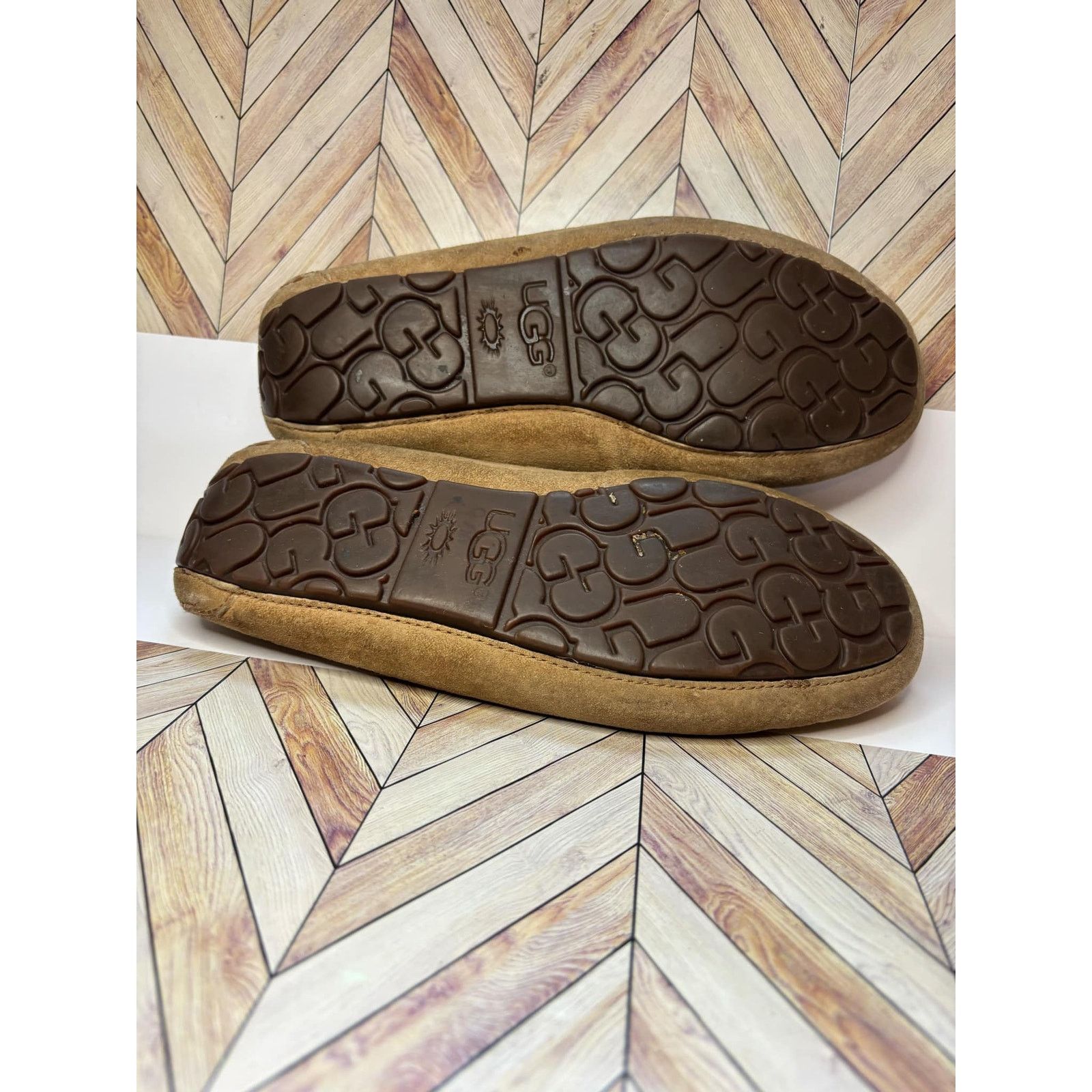 Ugg UGG Dakota Suede Shearling Slip On Moccasin Slippers Size 9 Size US 9 / IT 39 - 13 Thumbnail