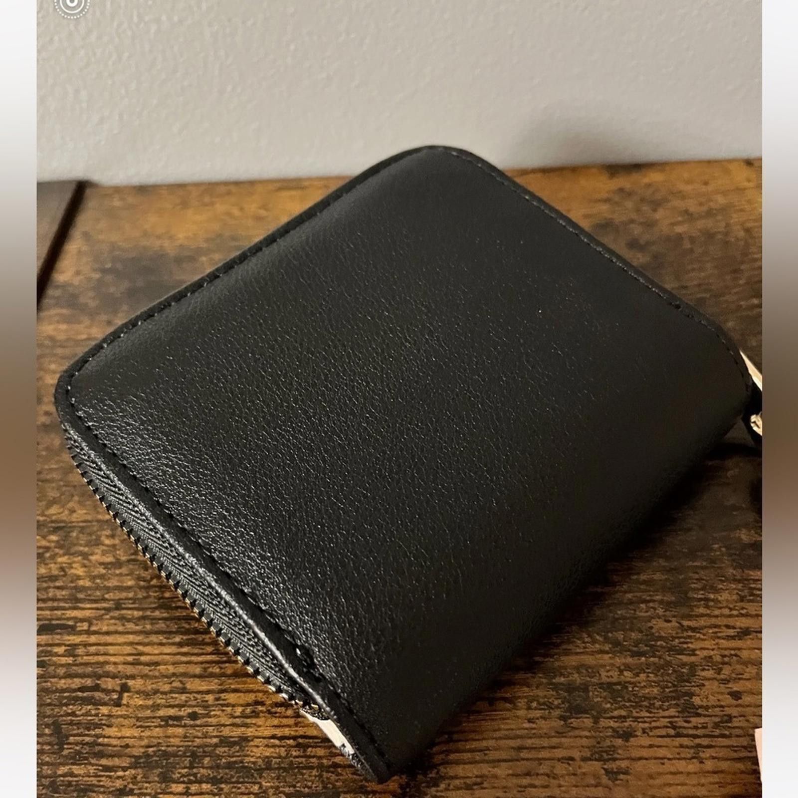 Juicy Couture Jeans Juicy Couture Women's Black and Gold Bifold Wallet NWT Size ONE SIZE - 3 Thumbnail