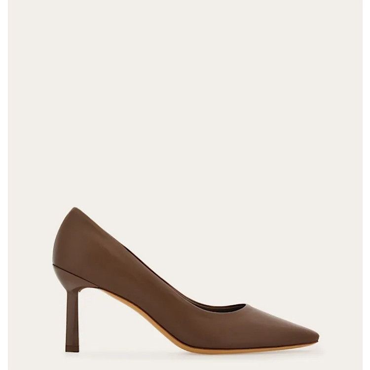 Salvatore Ferragamo o1s1rm0924 Clay Leather Pumps in Brown Size US 5.5 / IT 35.5 - 1 Thumbnail